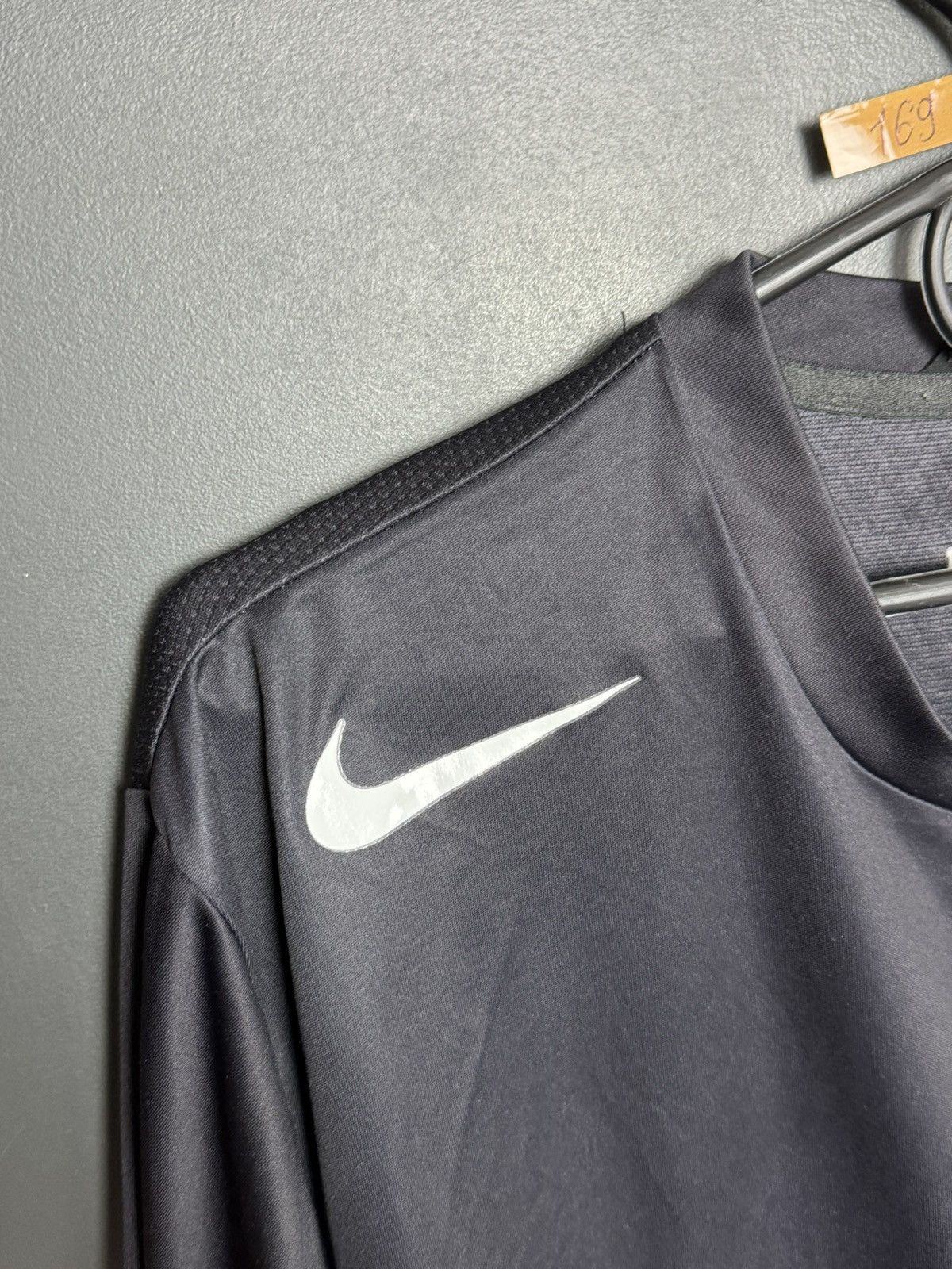 Nike Aston Villa 09/10 Training Football Jersey Size US XL / EU 56 / 4 - 6 Thumbnail