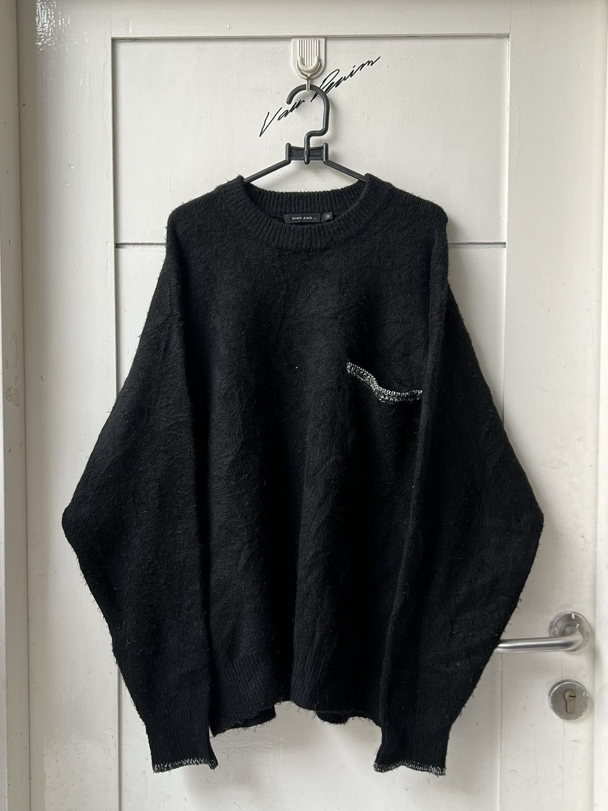 Tsumori Chisato NIKO AND Issey Miyake Black Wool Pocket Sweater Size US XL / EU 56 / 4 - 8 Thumbnail