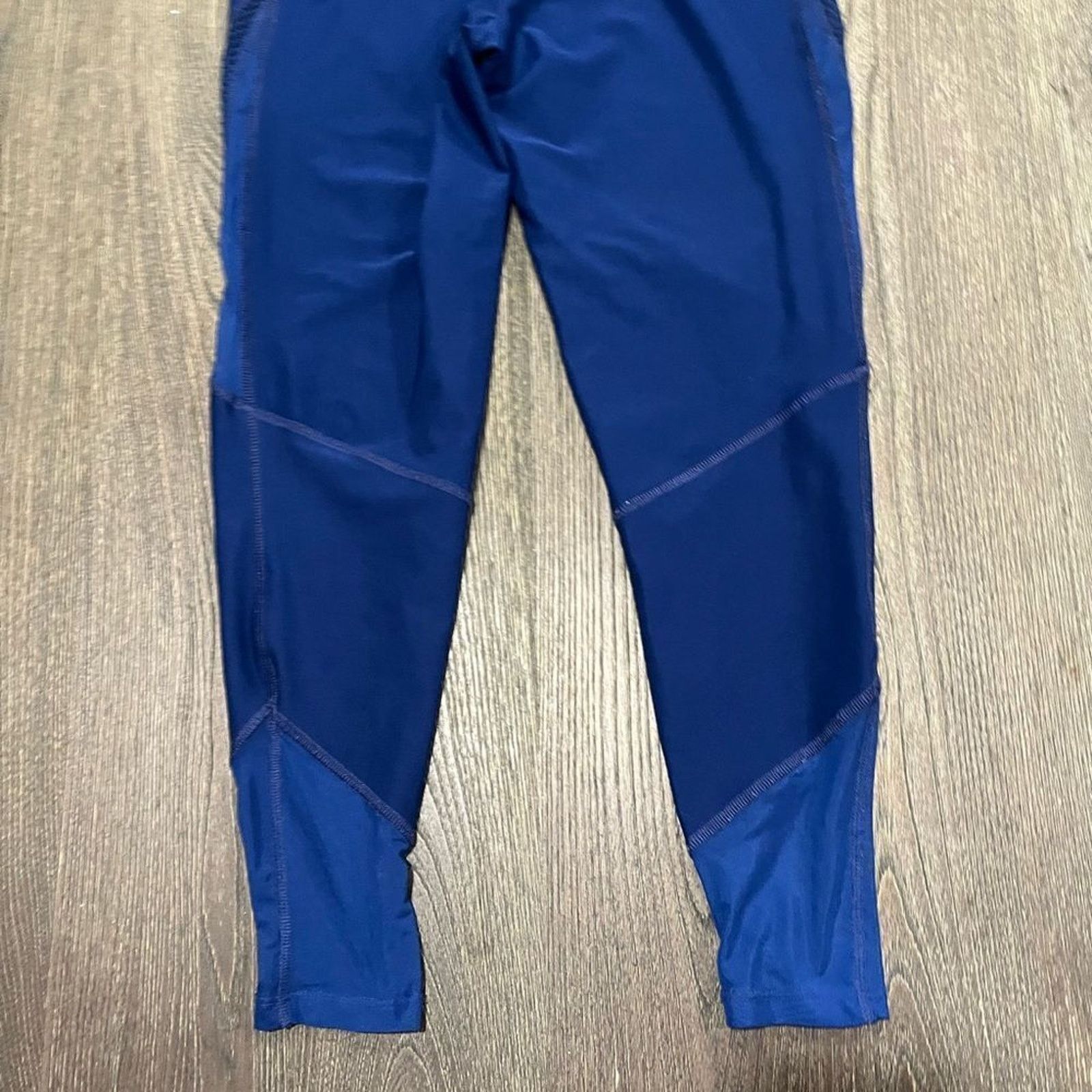 Bally Bally Total Fitness Leggings Cropped High Rise Fitted Size L Size 31" - 5 Thumbnail