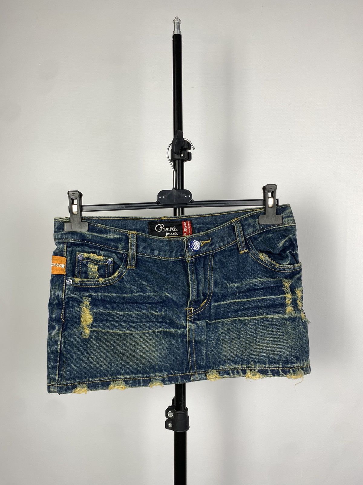 Japanese Brand Vintage Y2K Japanese Zip Retro Mini Skirt 90s Style Size 30" / US 8 / IT 44 - 1 Thumbnail