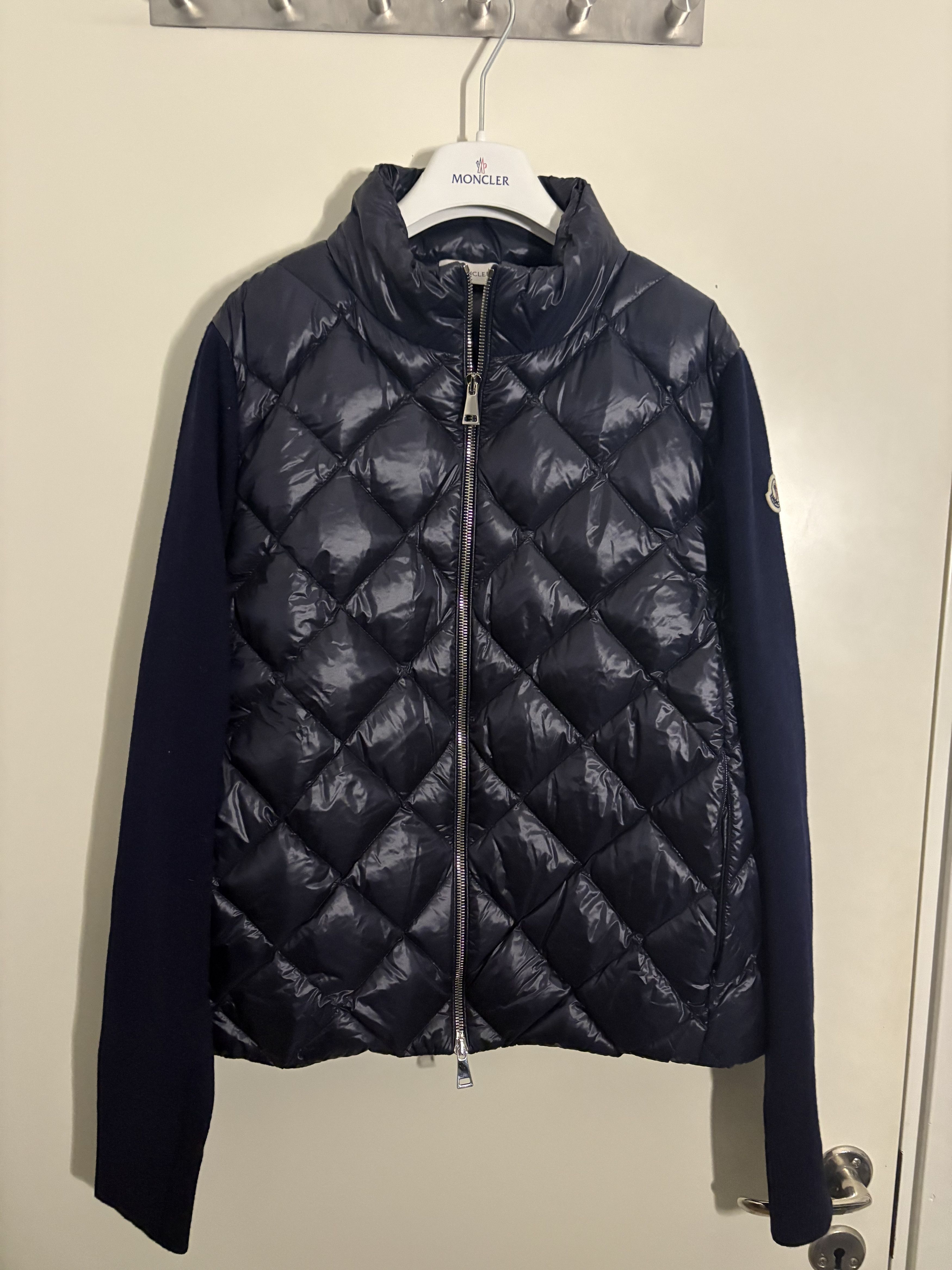 Moncler Moncler Down Cardigan Size M / US 6-8 / IT 42-44 - 1 Thumbnail