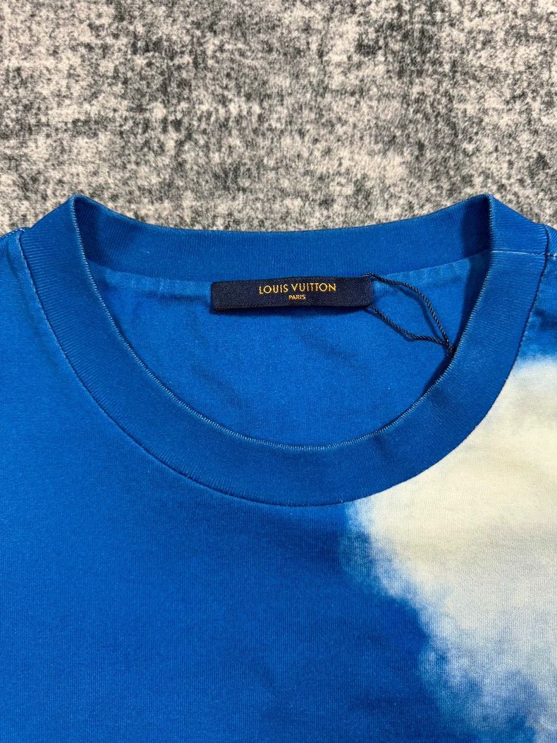 Louis Vuitton Louis Vuitton Blue sky and white clouds short sleeves 2501- Size US XL / EU 56 / 4 - 2 Thumbnail