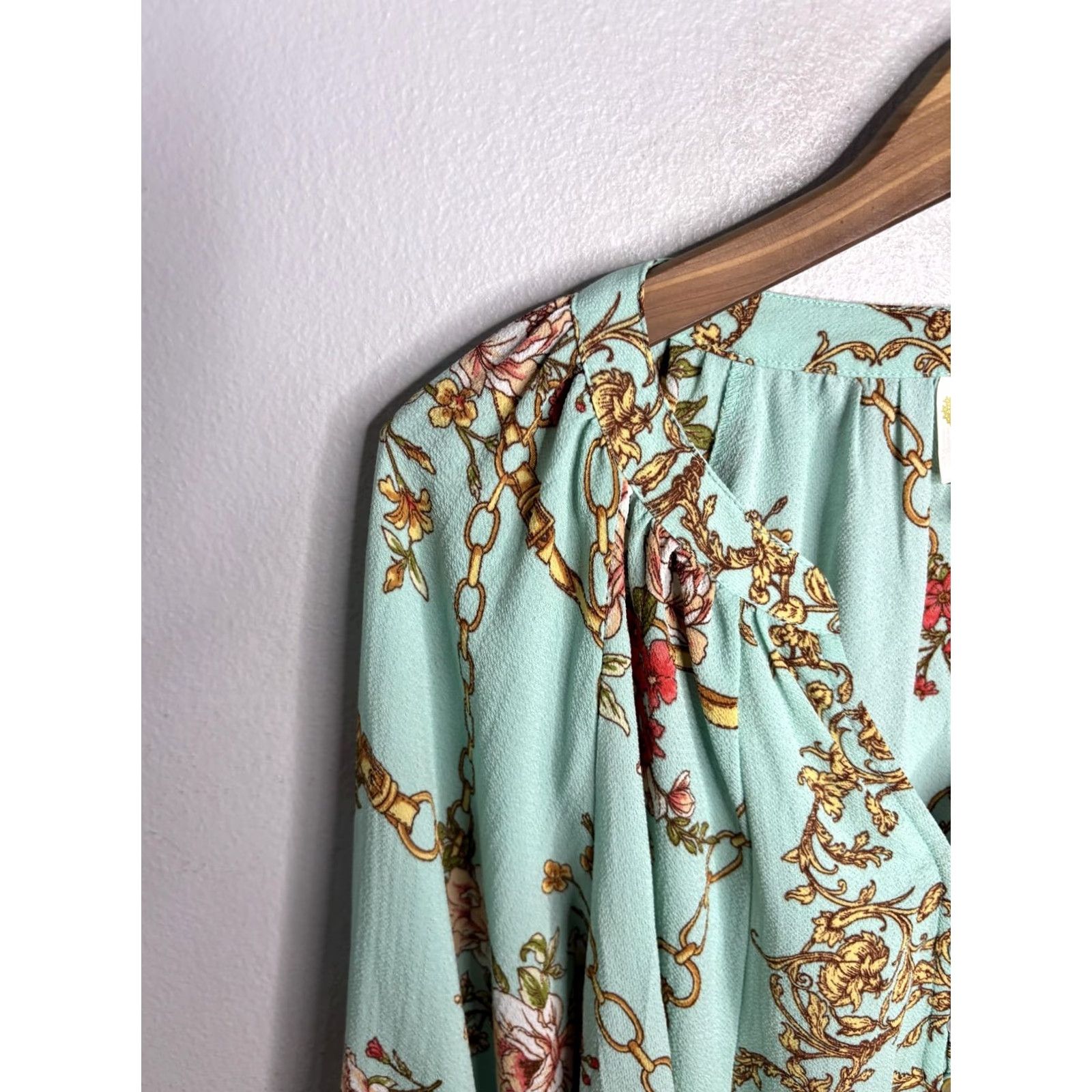 Vintage Fig and Flower Blouse Womens Medium Blue Floral Chain Print Button Up Boho Top Size M / US 6-8 / IT 42-44 - 2 Thumbnail
