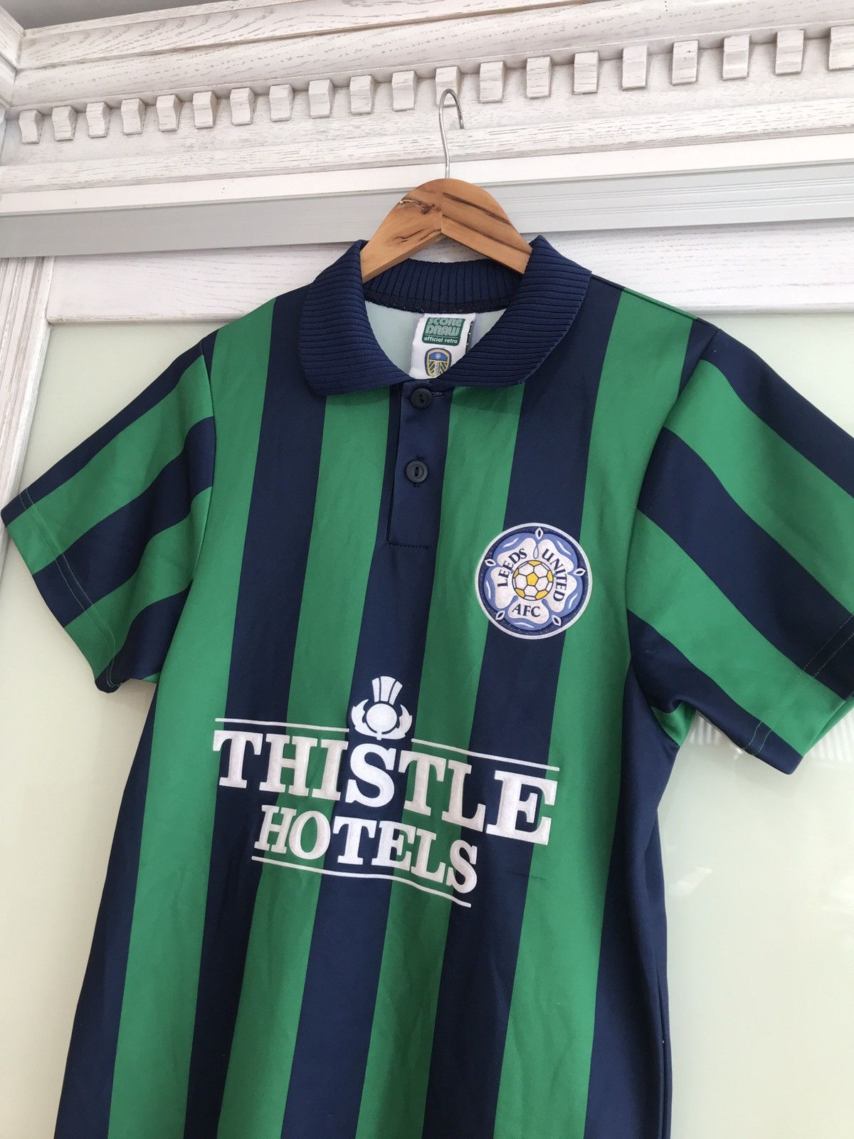 Vintage Vintage Leeds United Score Draw Soccer Jersey Football Kit Size US S / EU 44-46 / 1 - 4 Thumbnail