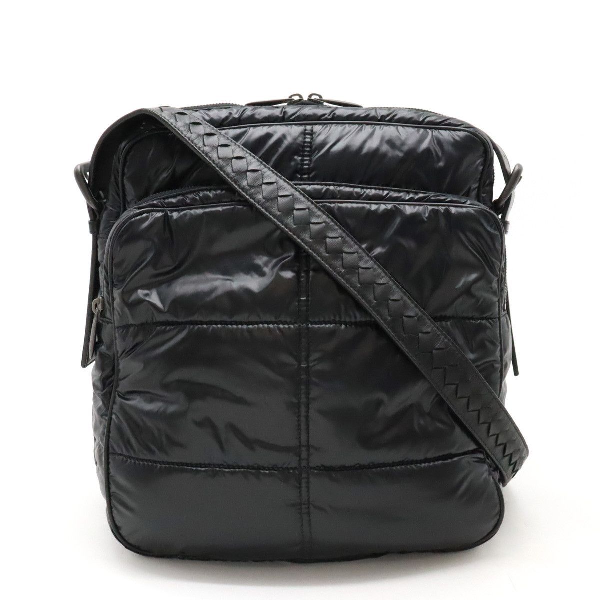 Bottega Veneta Bottega Veneta Bottega Veneta Nylon/Leather Spinnaker Shoulder Bag Canvas Crossbody Bag in Great Condition Size ONE SIZE - 1 Thumbnail