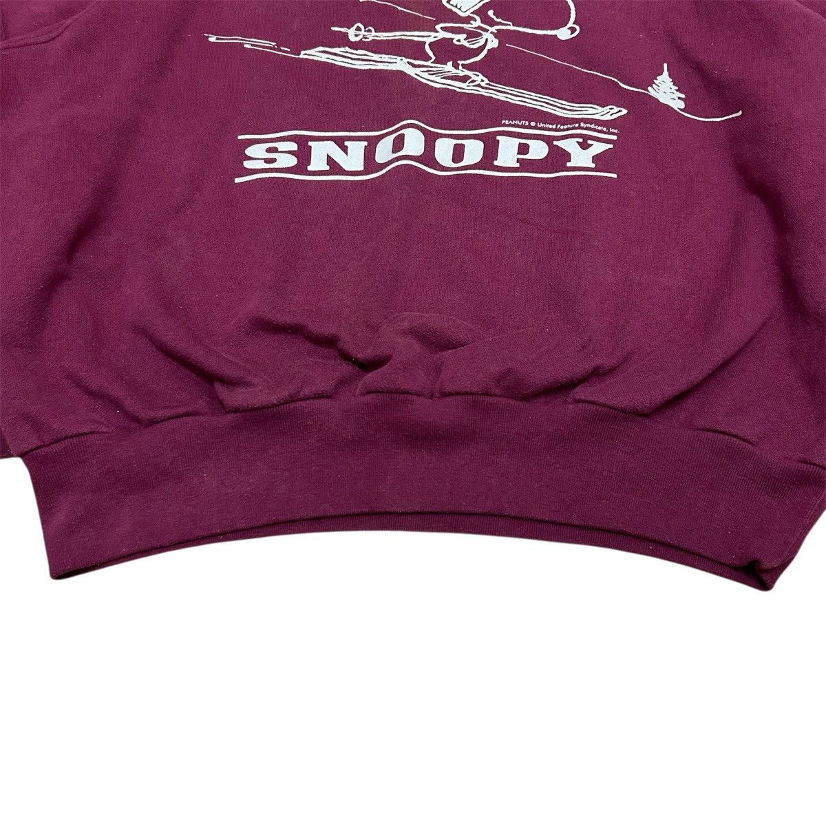 Vintage Vintage 90's Peanuts Skiing Snoopy Crewneck Sweatshirt Size US L / EU 52-54 / 3 - 6 Thumbnail