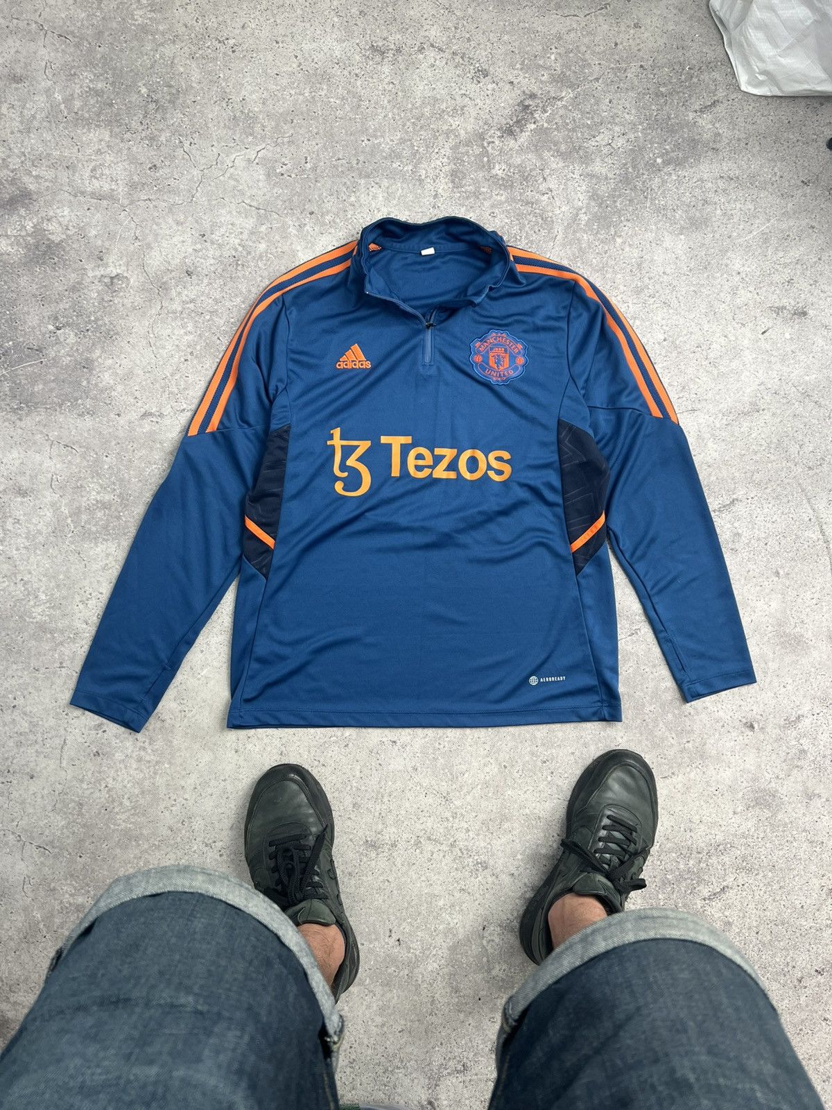 Adidas MANCHESTER UNITED 2023/2024 TRAINING TOP 1/4 ZIP ADIDAS Size US L / EU 52-54 / 3 - 1 Thumbnail