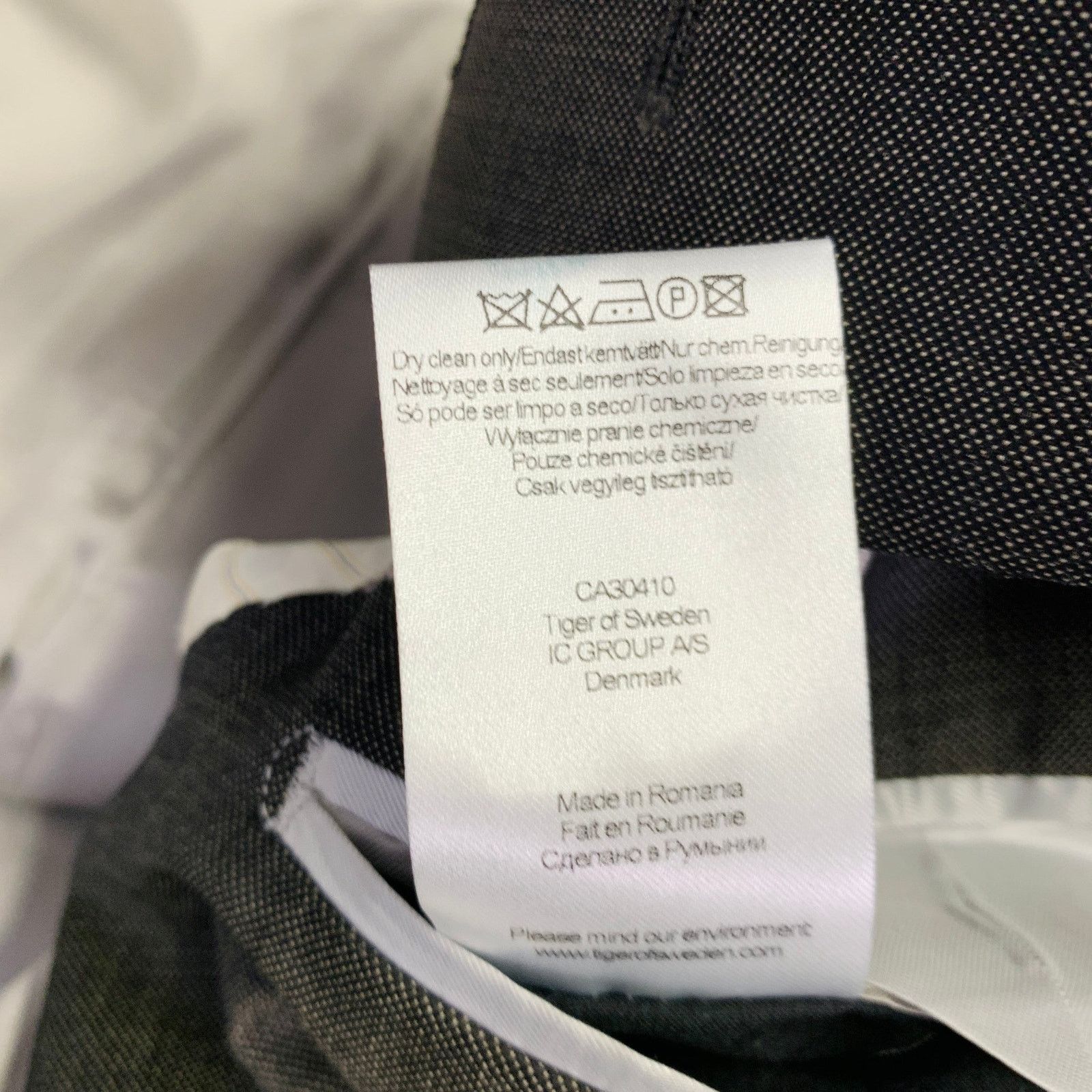 Tiger of Sweden Size 46 Black Cream Dots Wool Cashmere Notch Lapel Suit Size 46R - 10 Thumbnail