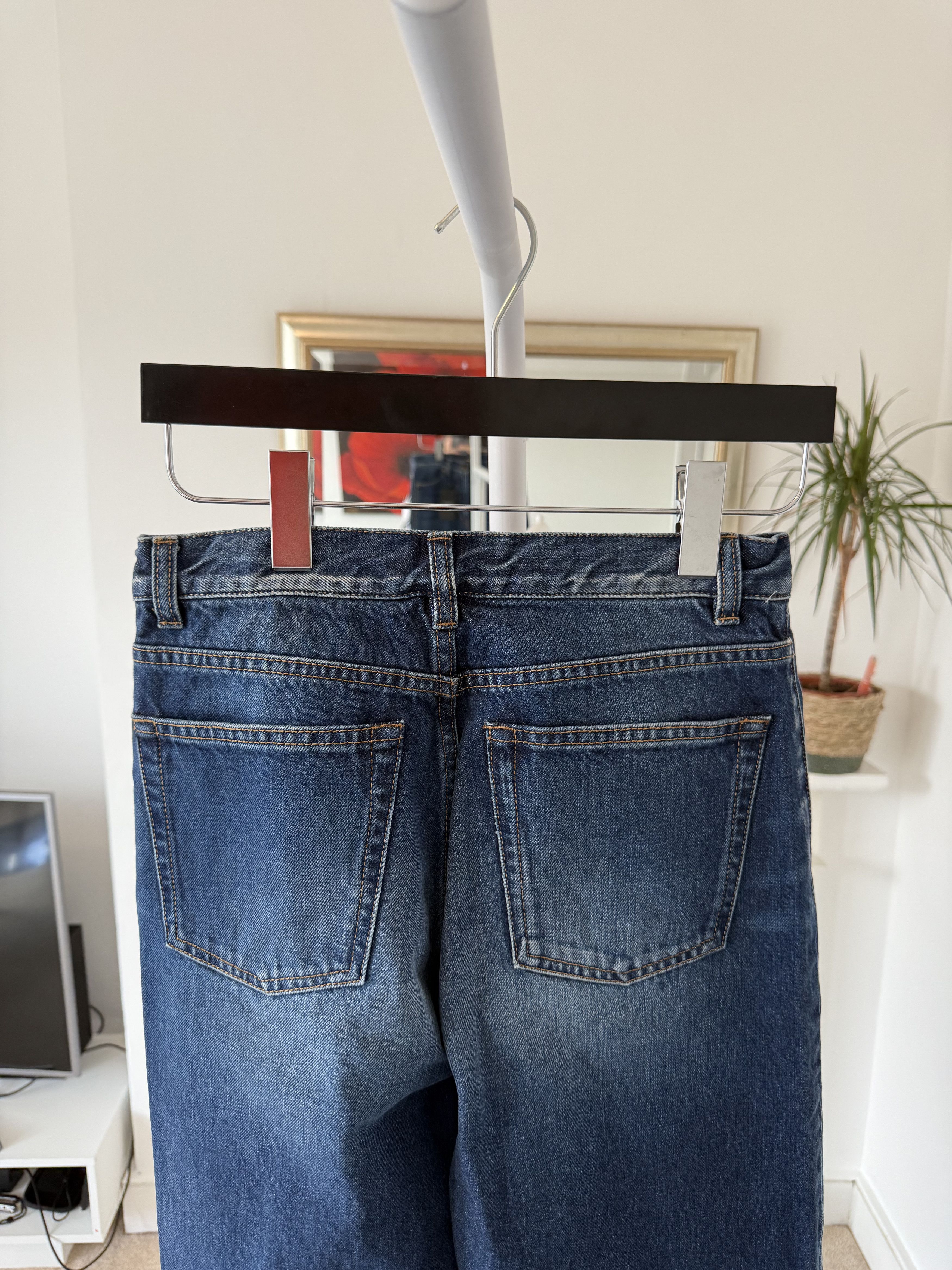 Saint Laurent Paris FW18 Saint Laurent Straight Fit D18 Jeans Size 26" / US 2 / IT 38 - 8 Thumbnail