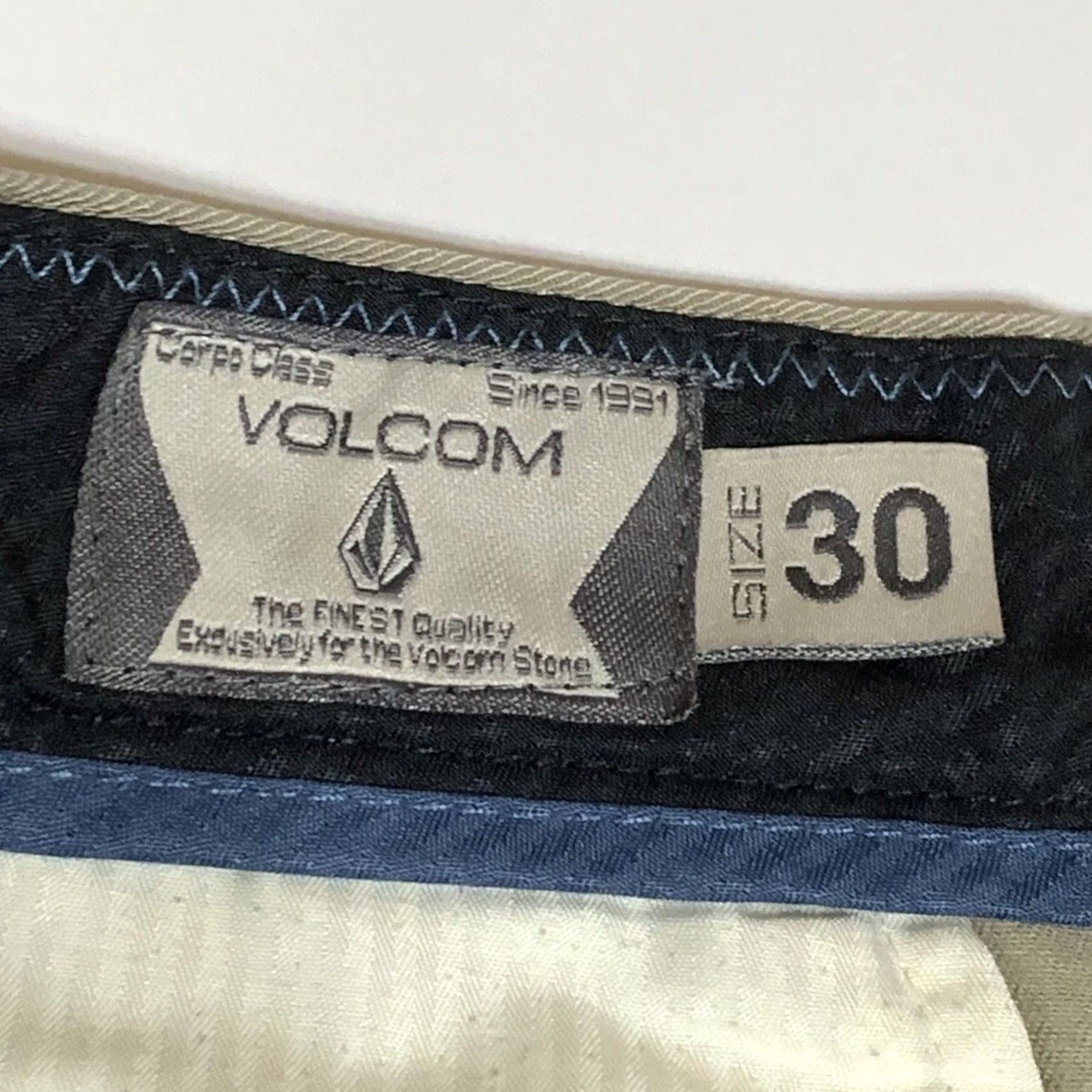 Volcom Volcom Frickin' Modern Chino Shorts Mens 30 Inseam 10 Inches Khaki Beige Flat Front Pockets Casual Cotton Blend Zip Regular 30 Size US 30 / EU 46 - 6 Thumbnail