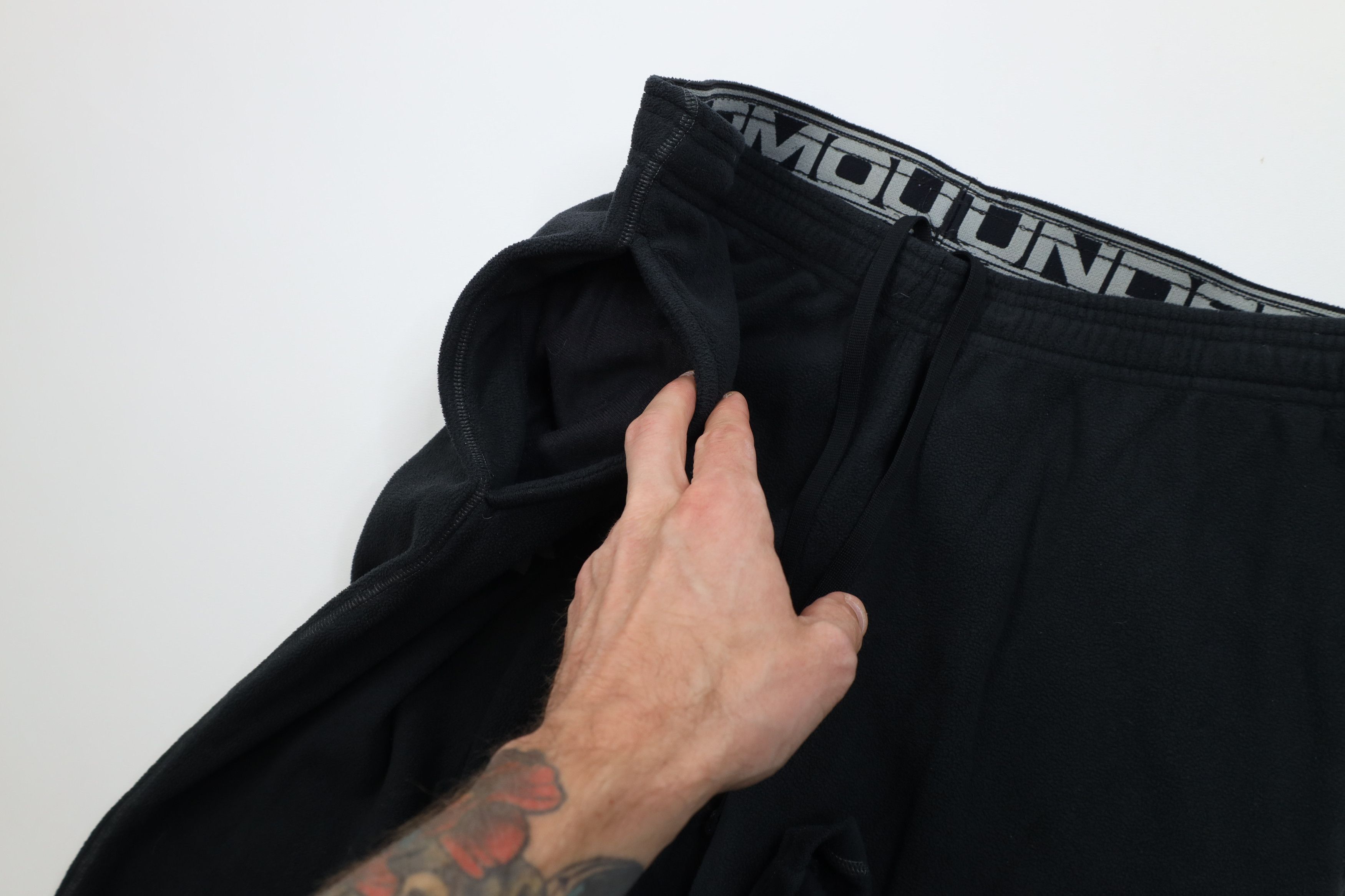 Under Armour Vintage Under Armour Spell Out Wide Leg Fleece Pants Black Size US 36 / EU 52 - 8 Thumbnail