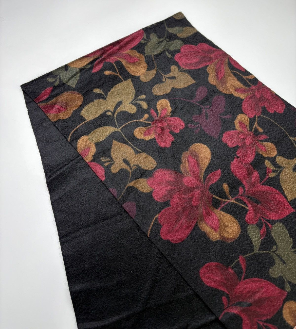Loro Piana Loro Piana Cashmere Floral Double Faced Scarf Size ONE SIZE - 2 Thumbnail