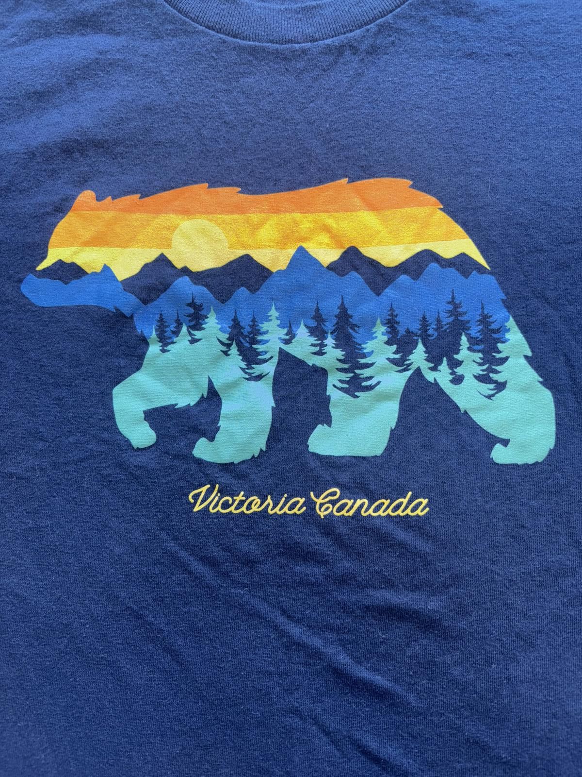 Designer Vintage Victoria Canada Bear Graphic Tee Size US L / EU 52-54 / 3 - 2 Thumbnail