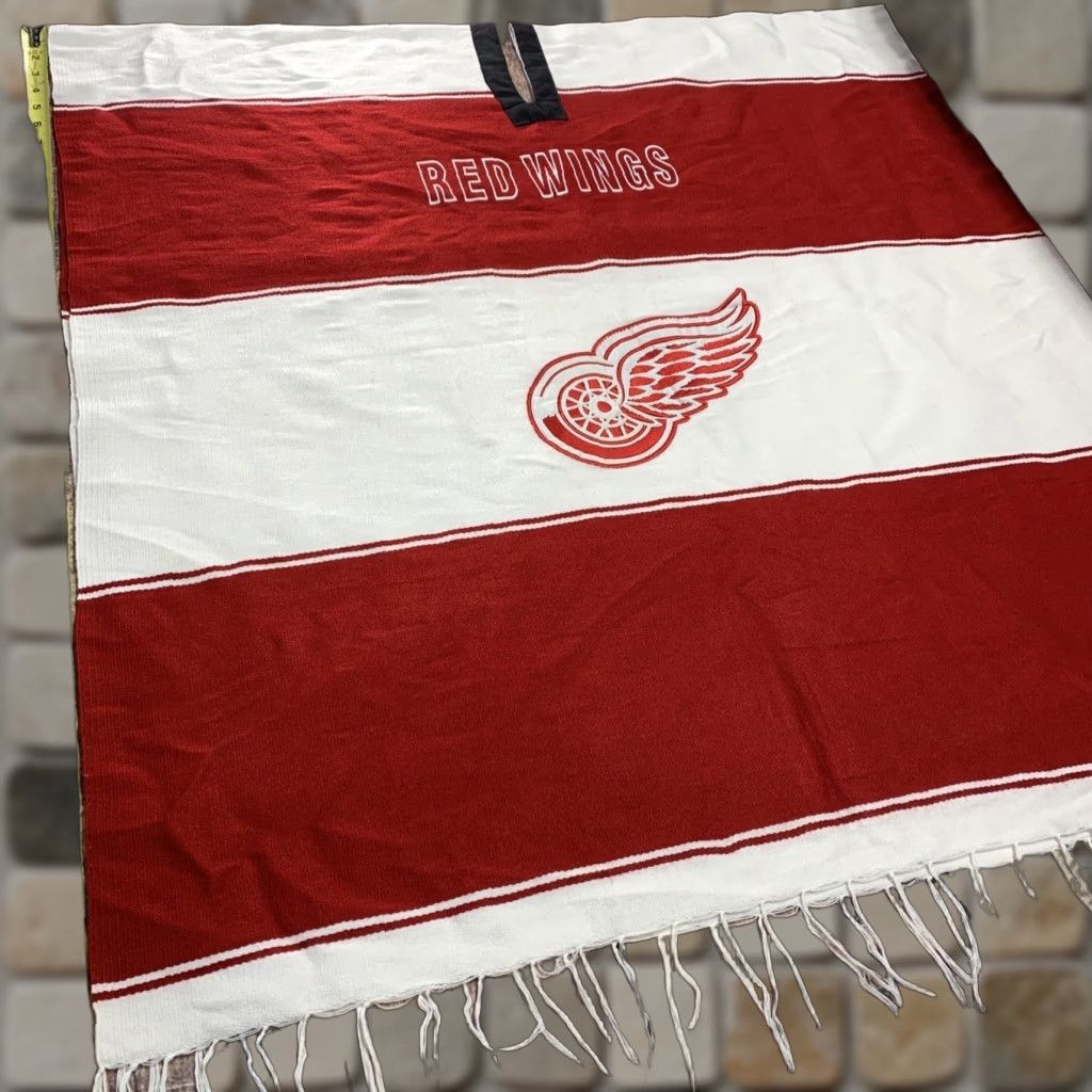 Vintage Detroit Red Wings NHL Pullover Poncho Blanket Woven Embroidered One Size Unisex Adults Carded Red Knit Blanket Pullover Winter Spring Fall Mens Womens Size ONE SIZE - 1 Thumbnail