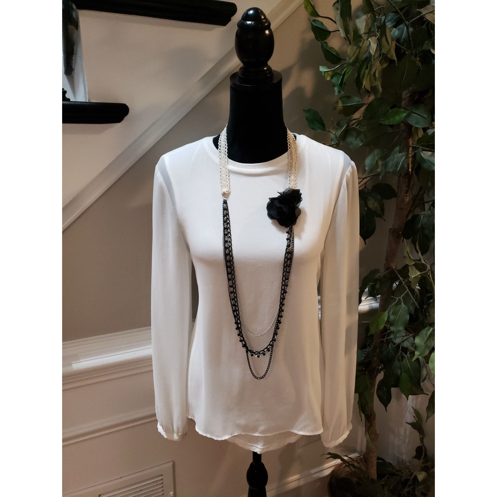 Zara Zara Woman Blouse White Sheer Long Sleeve Medium Top Size M / US 6-8 / IT 42-44 - 2 Thumbnail