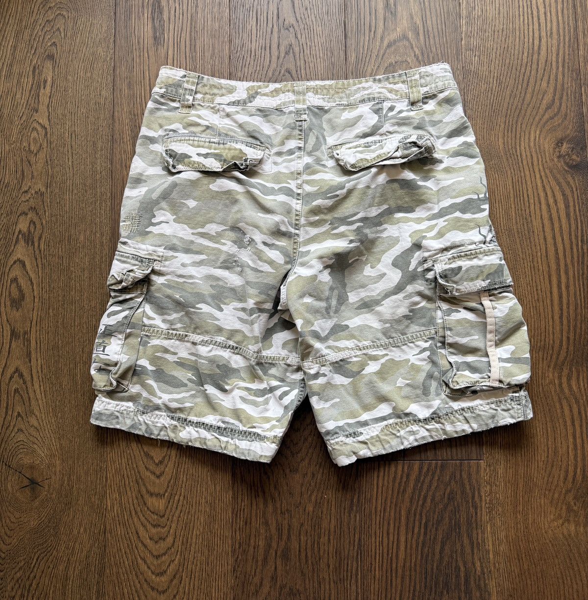 Vintage Vintage Y2K No Boundaries Dragon Camo Cargo Shorts Size US 38 / EU 54 - 9 Thumbnail