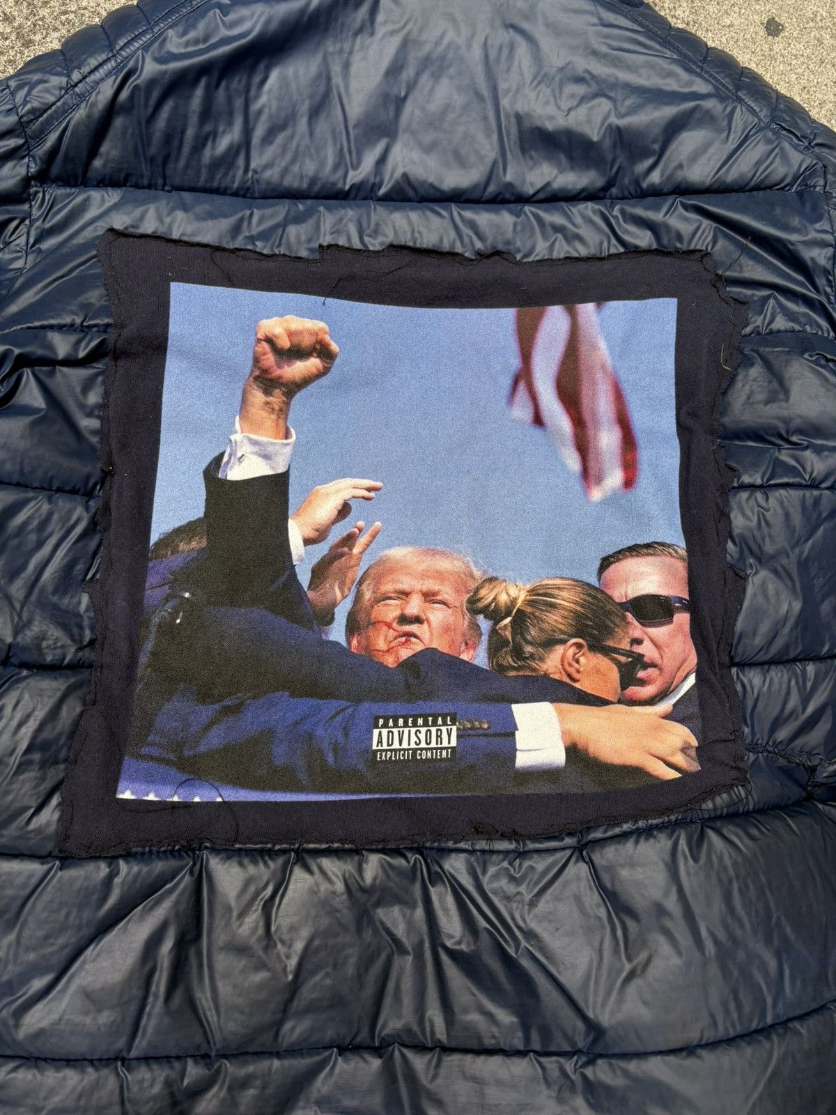 Guess Guess Hooded Puffer Jacket Custom Rework Punisher Patch Size US XL / EU 56 / 4 - 7 Thumbnail