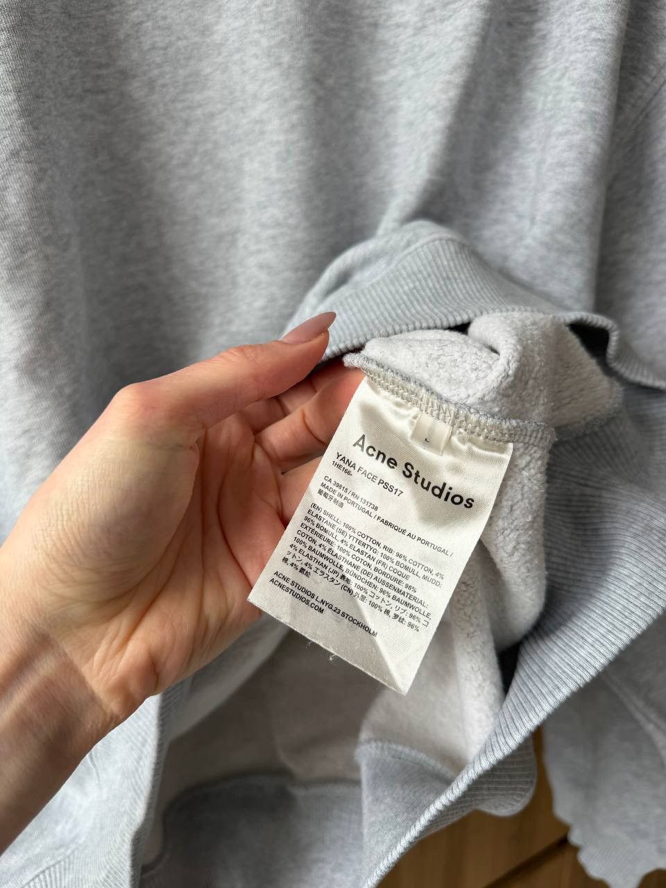 Acne Studios Acne Yana Face Crewneck Gray Size L Size US L / EU 52-54 / 3 - 9 Thumbnail