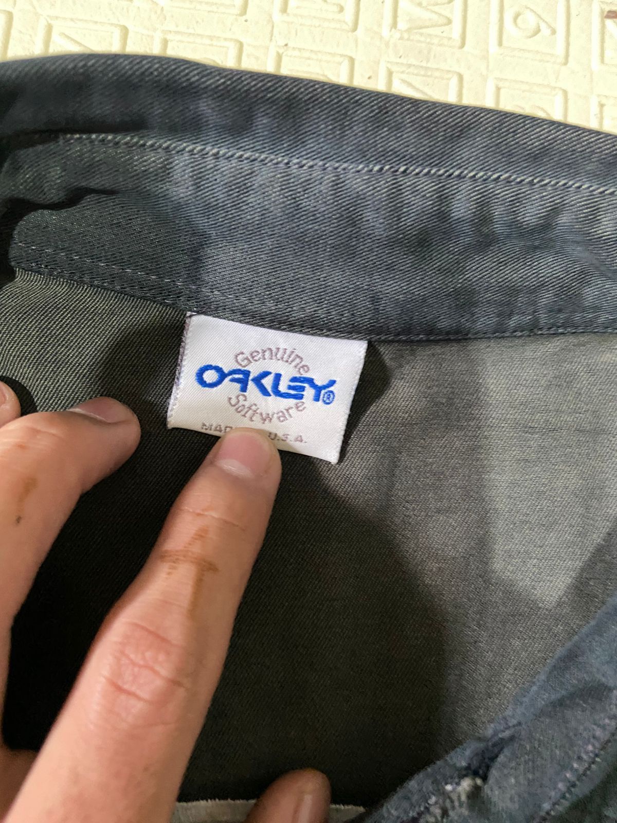 Oakley Vintage oakley faded shirt Size US L / EU 52-54 / 3 - 6 Thumbnail