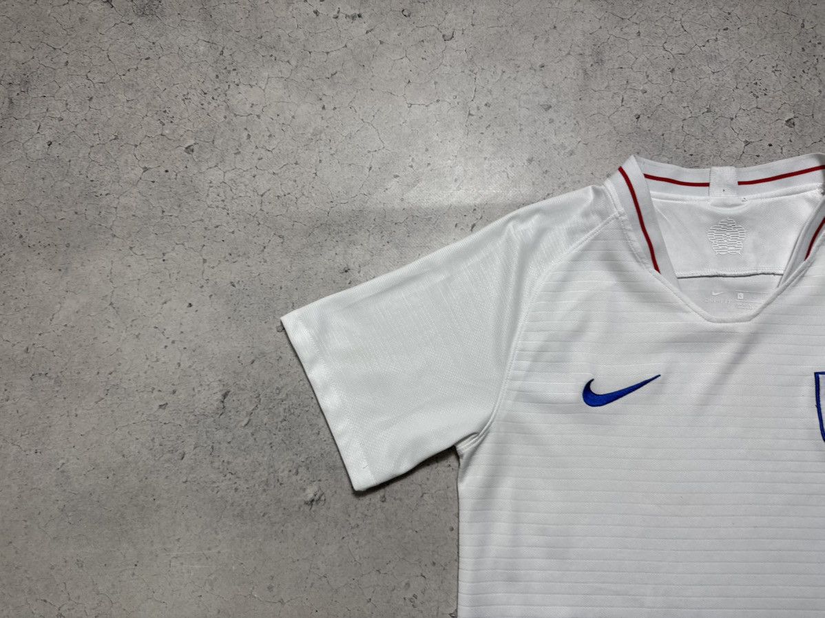 Nike Nike England Team Vintage Soccer Jersey Size US L / EU 52-54 / 3 - 4 Thumbnail