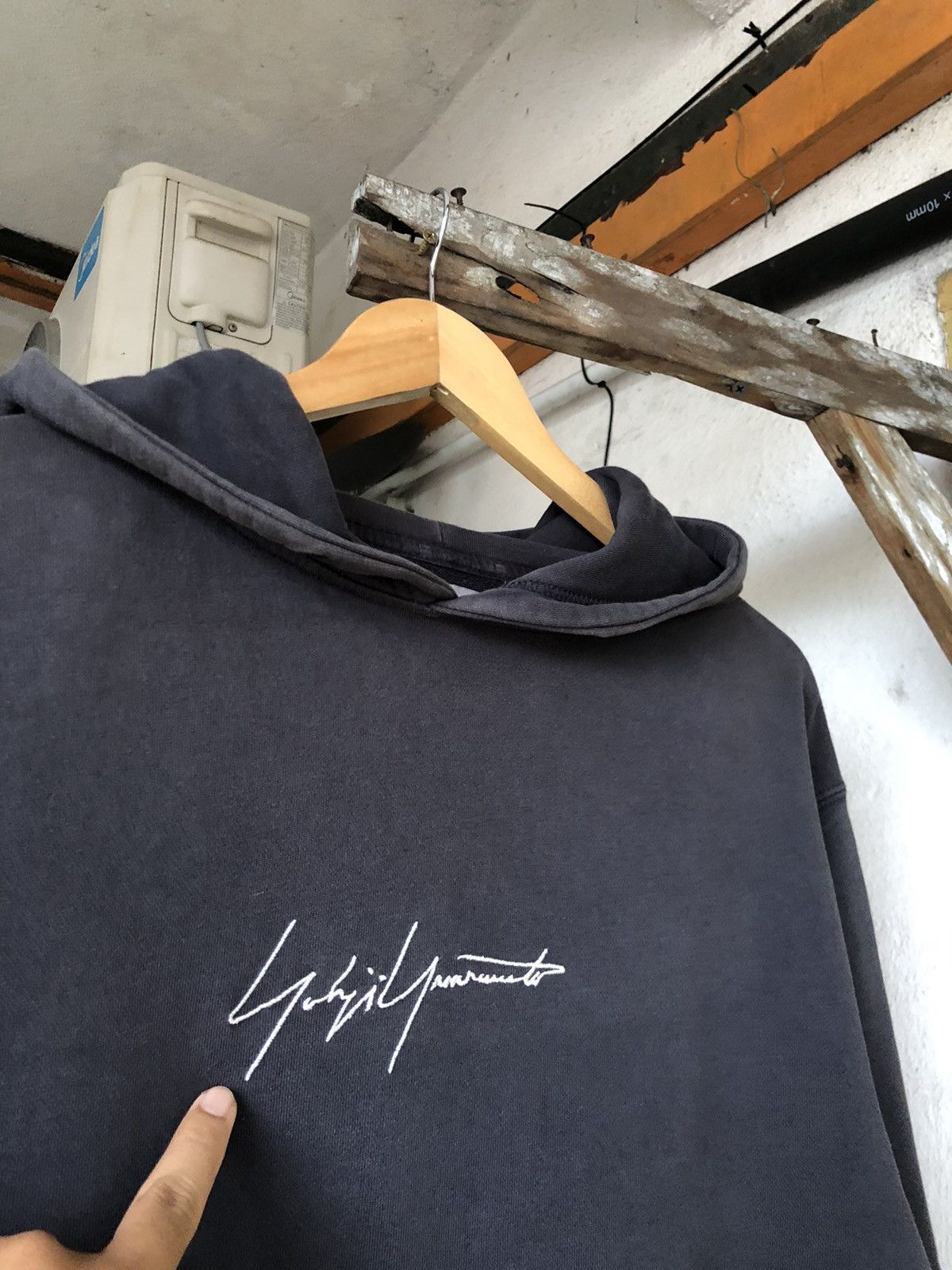 Yohji Yamamoto Rare❗️Yohji Yamamoto x New Era Embroidery Hoodie Size US L / EU 52-54 / 3 - 5 Thumbnail