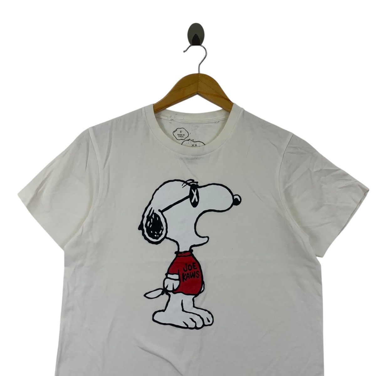 Uniqlo KAWS x UNIQLO x PEANUTS Snoopy Comic Strip Tee Shirt Top Size S / US 4 / IT 40 - 2 Thumbnail