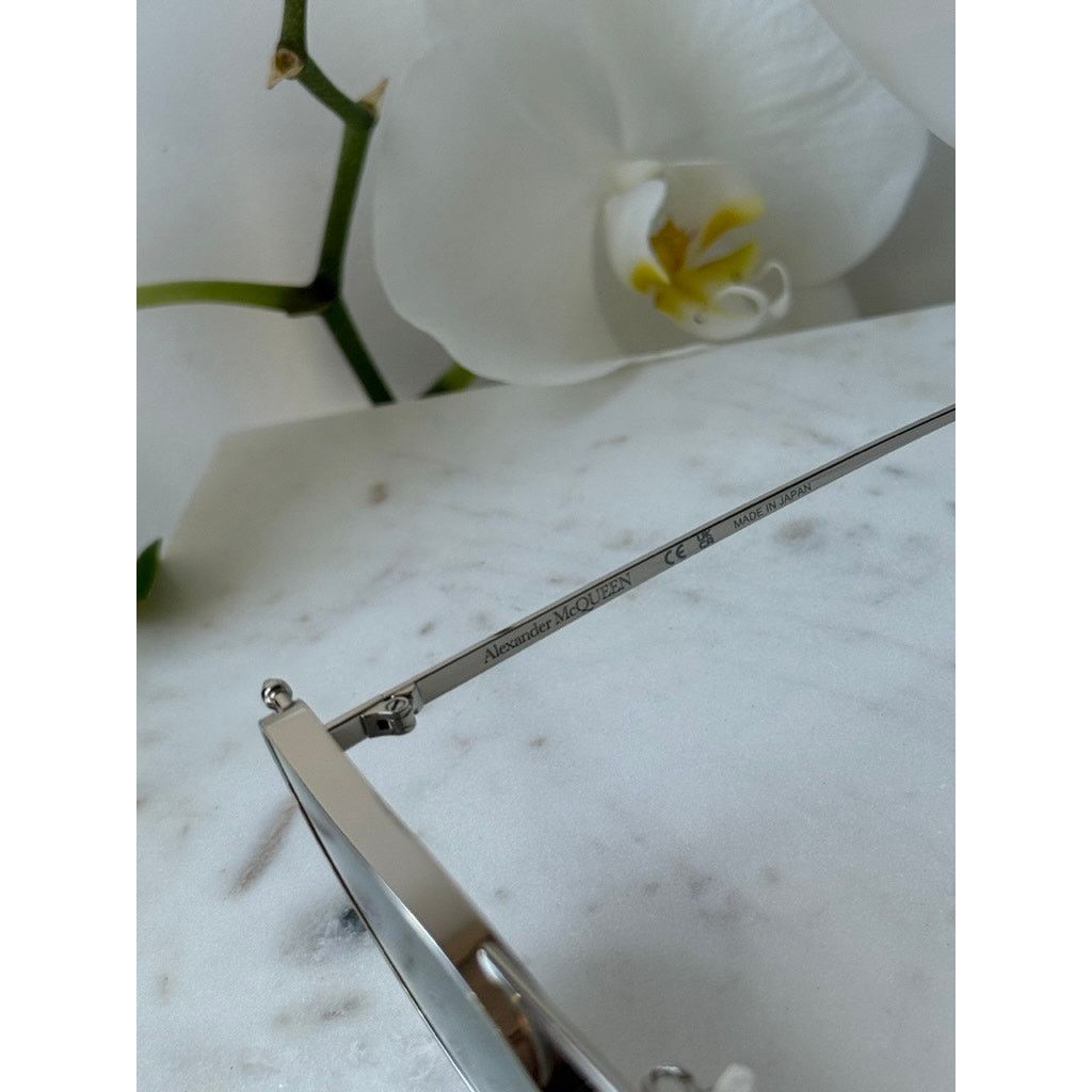 Alexander McQueen NEW Alexander McQueen AM0424S Silver Cat Eye Sunglasses Size ONE SIZE - 7 Thumbnail