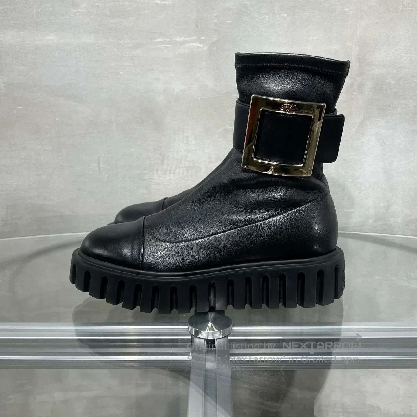 Roger Vivier Roger Vivier Metal buckle, sheepskin short boots Size US 4.5 / IT 34.5 - 3 Thumbnail