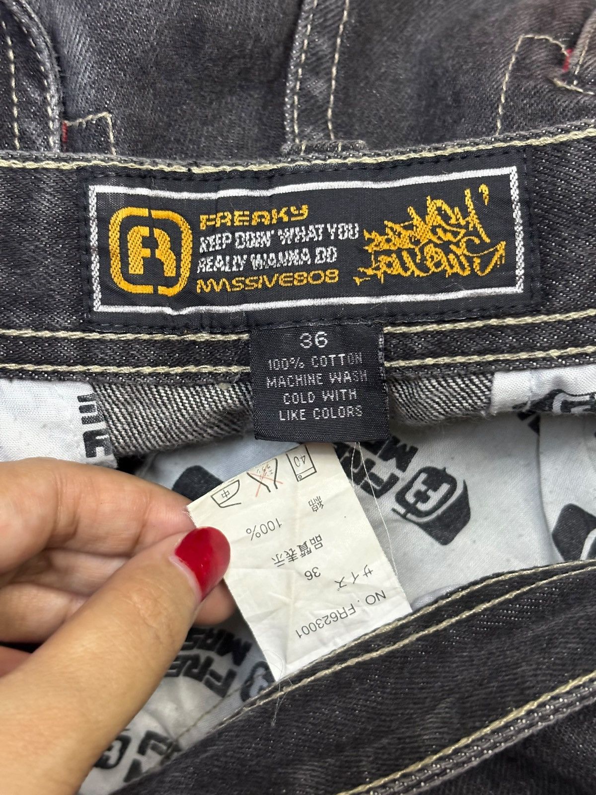Japanese Brand Vintage Japanese Brand Cargo Ultra Wide Leg Baggy Jeans Size US 32 / EU 48 - 10 Thumbnail