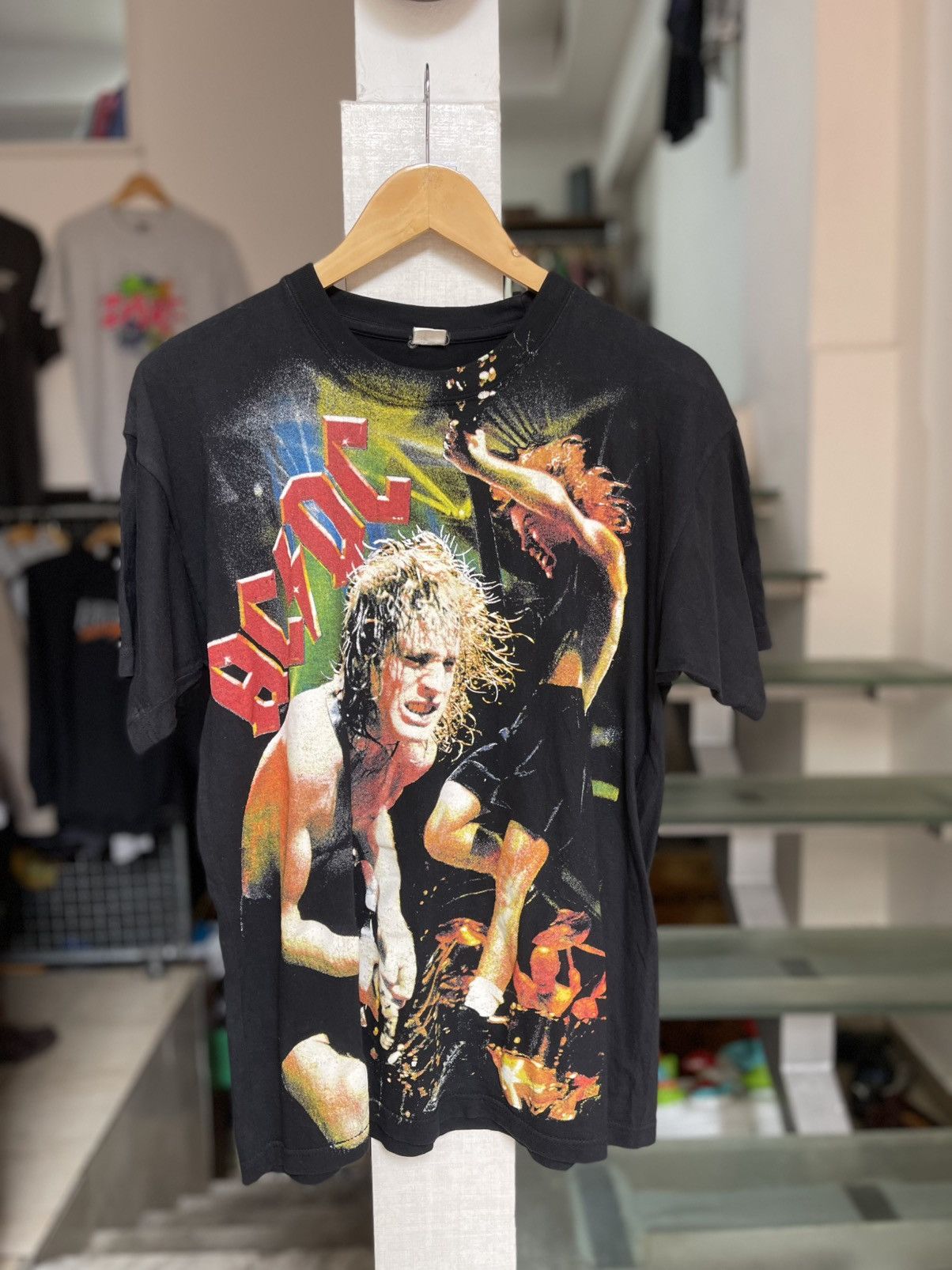 Vintage Vintage AC/DC Angus Young 90s t shirt all over print Size US L / EU 52-54 / 3 - 1 Thumbnail