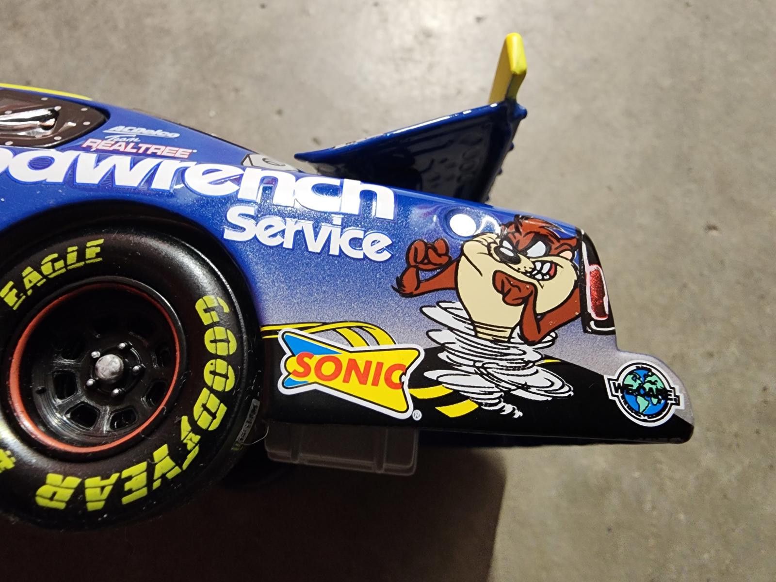 Other Kevin Harvick #29 GM Looney Tunes 2002 Monte Carlo die cast Size ONE SIZE - 4 Thumbnail