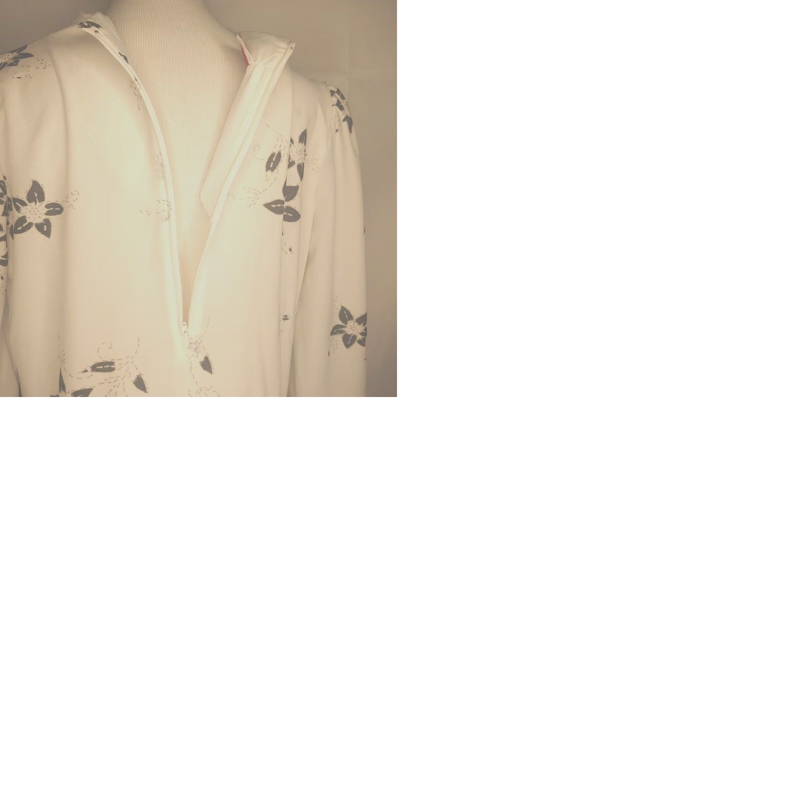 Vintage VINTAGE Cathy Sue Dress Large Floral Long Sleeve Knee Length 1970s Pleated Zip Back Zipper Sheer Stretch Polyester Women Size L / US 10 / IT 46 - 9 Thumbnail
