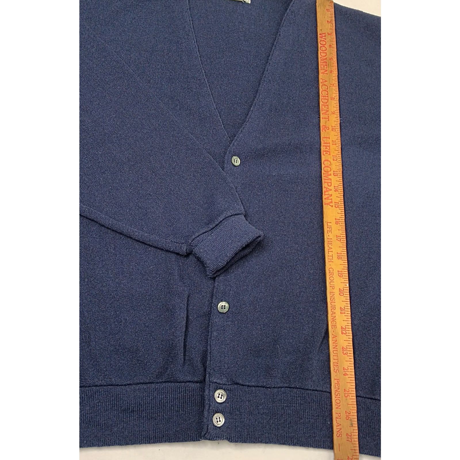 Izod VINTAGE IZOD Mens Large Tall Cardigan Sweater Button V Neck Blue Grandpa Logo Knit Kick 80s 70s Grunge Hipster Size US L / EU 52-54 / 3 - 5 Thumbnail