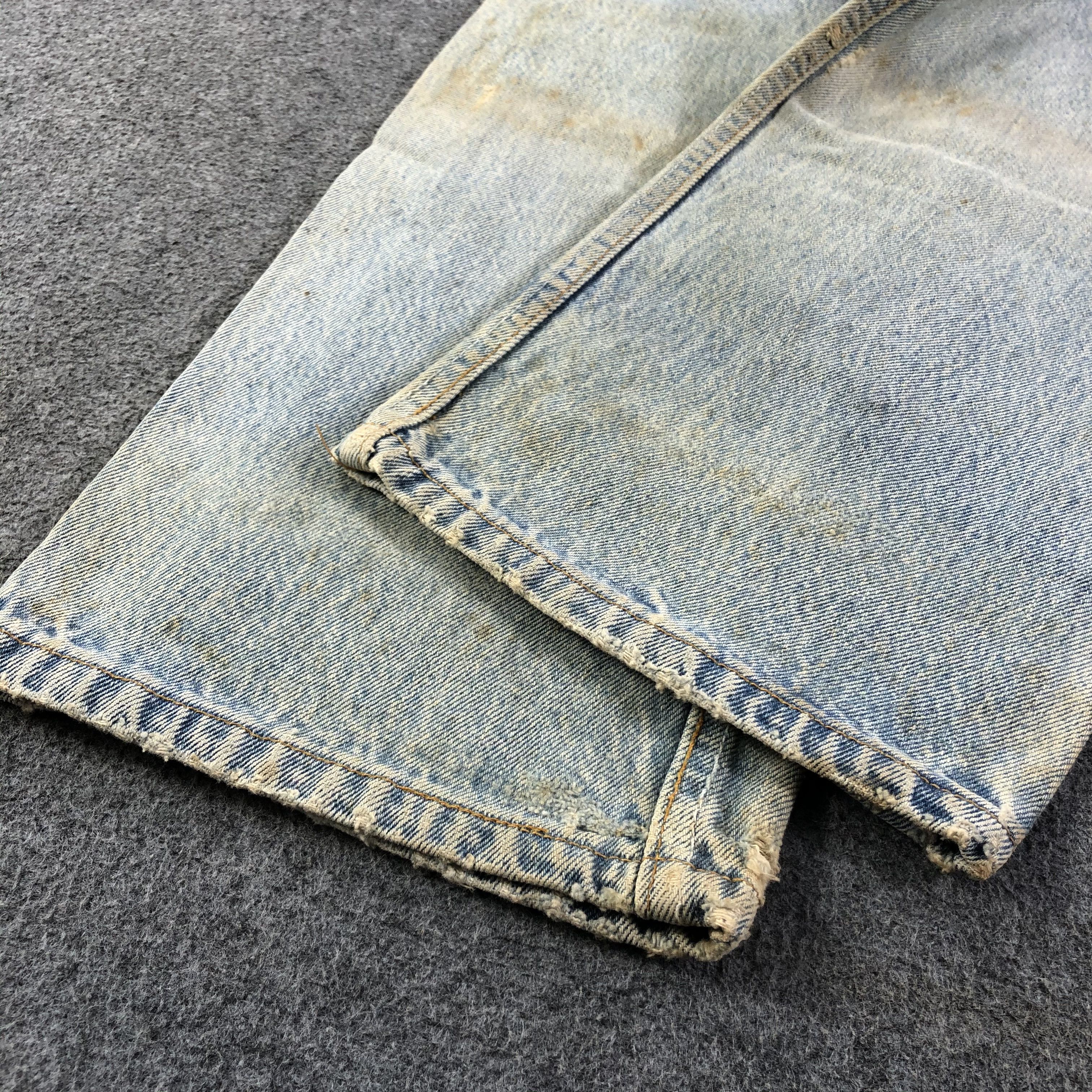 Levi's Vintage Light Wash Levis 501 Jeans-J2775 Size US 35 - 5 Thumbnail