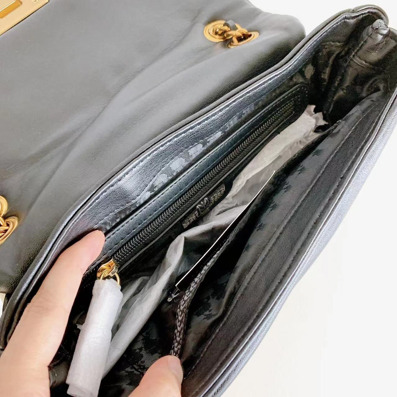Karl Lagerfeld Karl Lagerfeld LH1HB283 AGYNESS SHOULDER BAG IN BLACK MULTI Size ONE SIZE - 7 Thumbnail