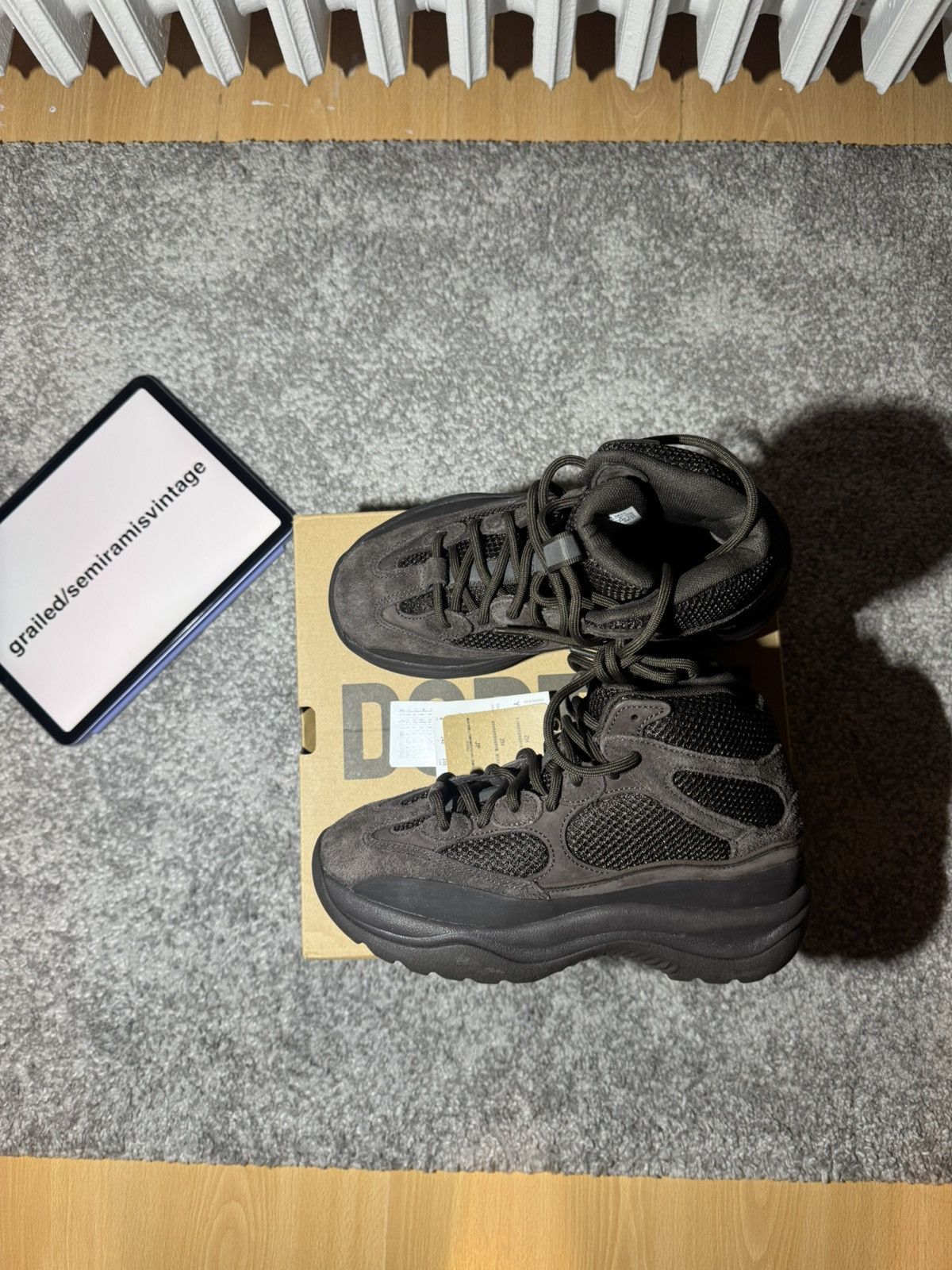 Adidas Adidas Yeezy Desert Boot Oil Size US 6 / EU 39 - 1 Thumbnail
