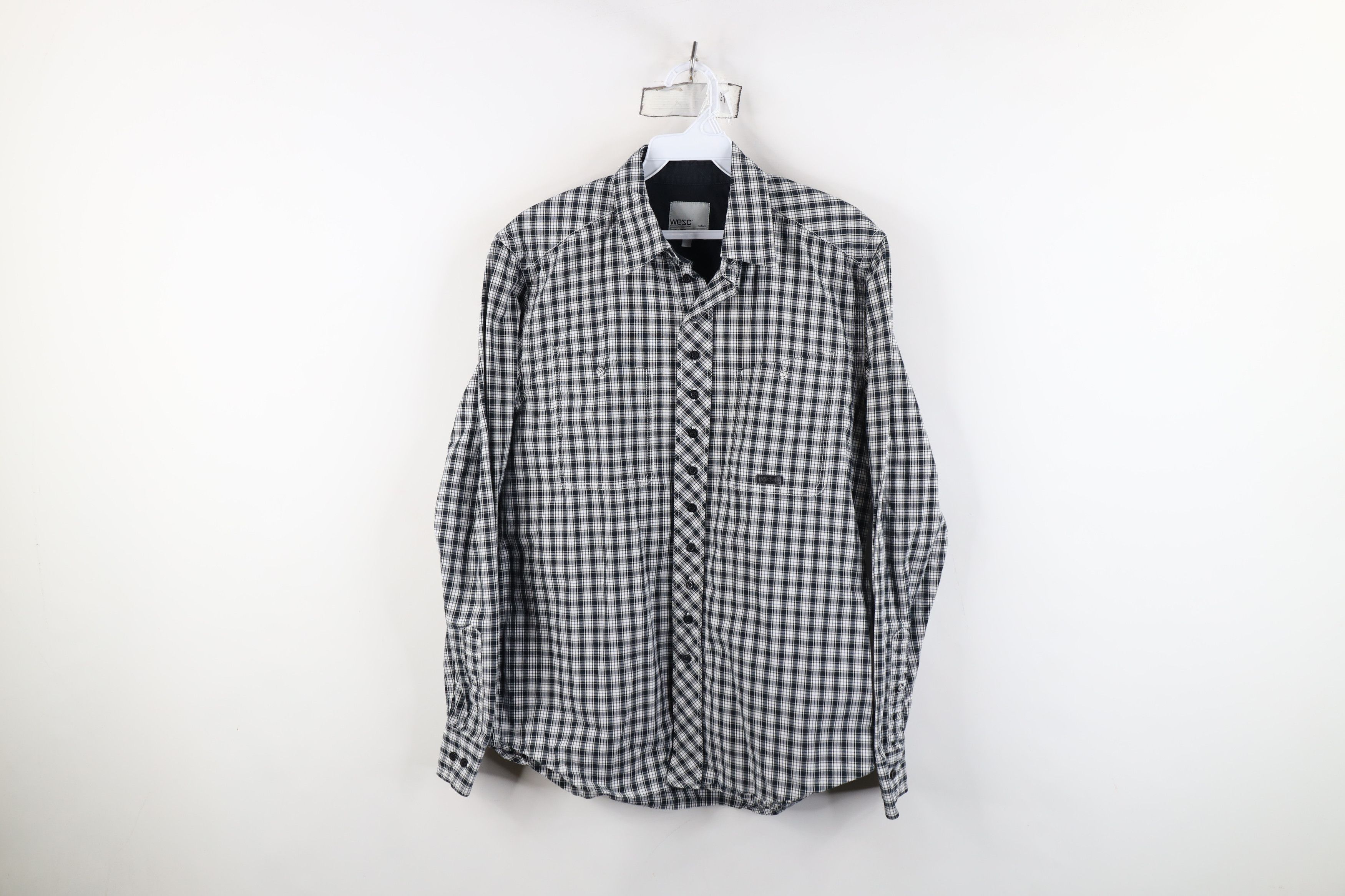Vintage WESC Streetwear Pocket Collared Button Shirt Black Plaid Size US S / EU 44-46 / 1 - 1 Thumbnail