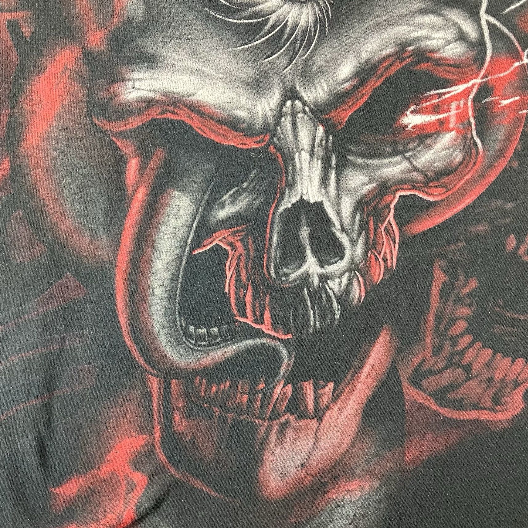 Vintage VINTAGE Dragon Skull T Shirt Oversized Graphic Print 2000s Black Crew Neck M Adult Medium Mens Gothic Grunge Metal Emo Band Accessories Size US M / EU 48-50 / 2 - 7 Thumbnail