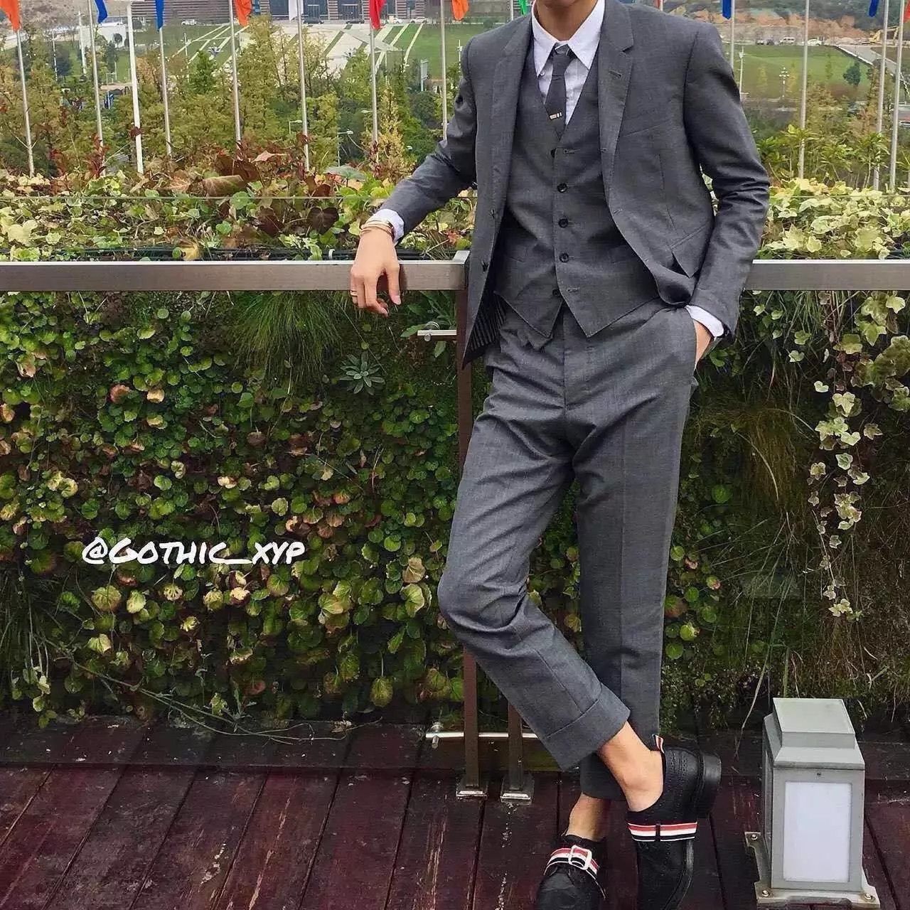 Thom Browne Thom Browne Men's 3-Color Brogue Derby Wood Sole US7 Size US 7 / EU 40 - 9 Thumbnail