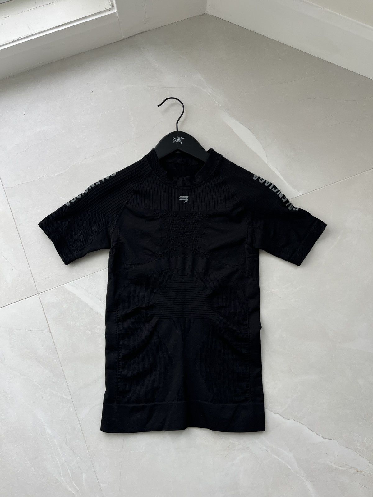 Balenciaga Balenciaga B logo Athletic T shirt Size M / US 6-8 / IT 42-44 - 2 Thumbnail