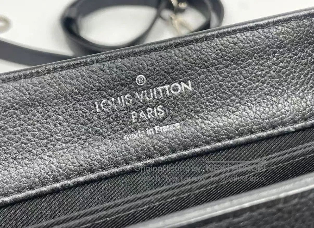 Louis Vuitton Black Leather Structured Handbag with Top Handles. Size ONE SIZE - 7 Thumbnail