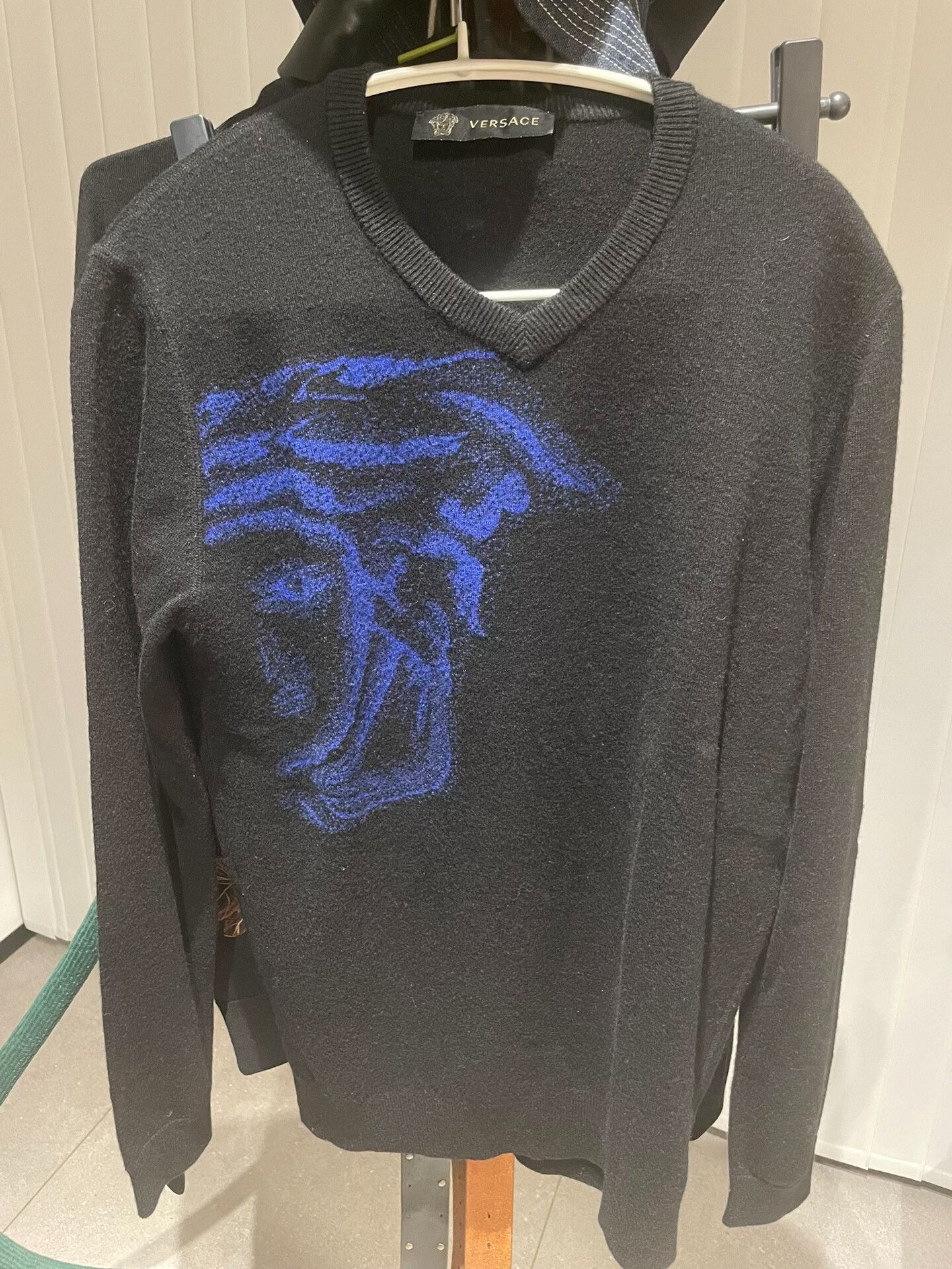 Versace Versace Black Printed Knit Sweater Size 50 Size US M / EU 48-50 / 2 - 1 Thumbnail