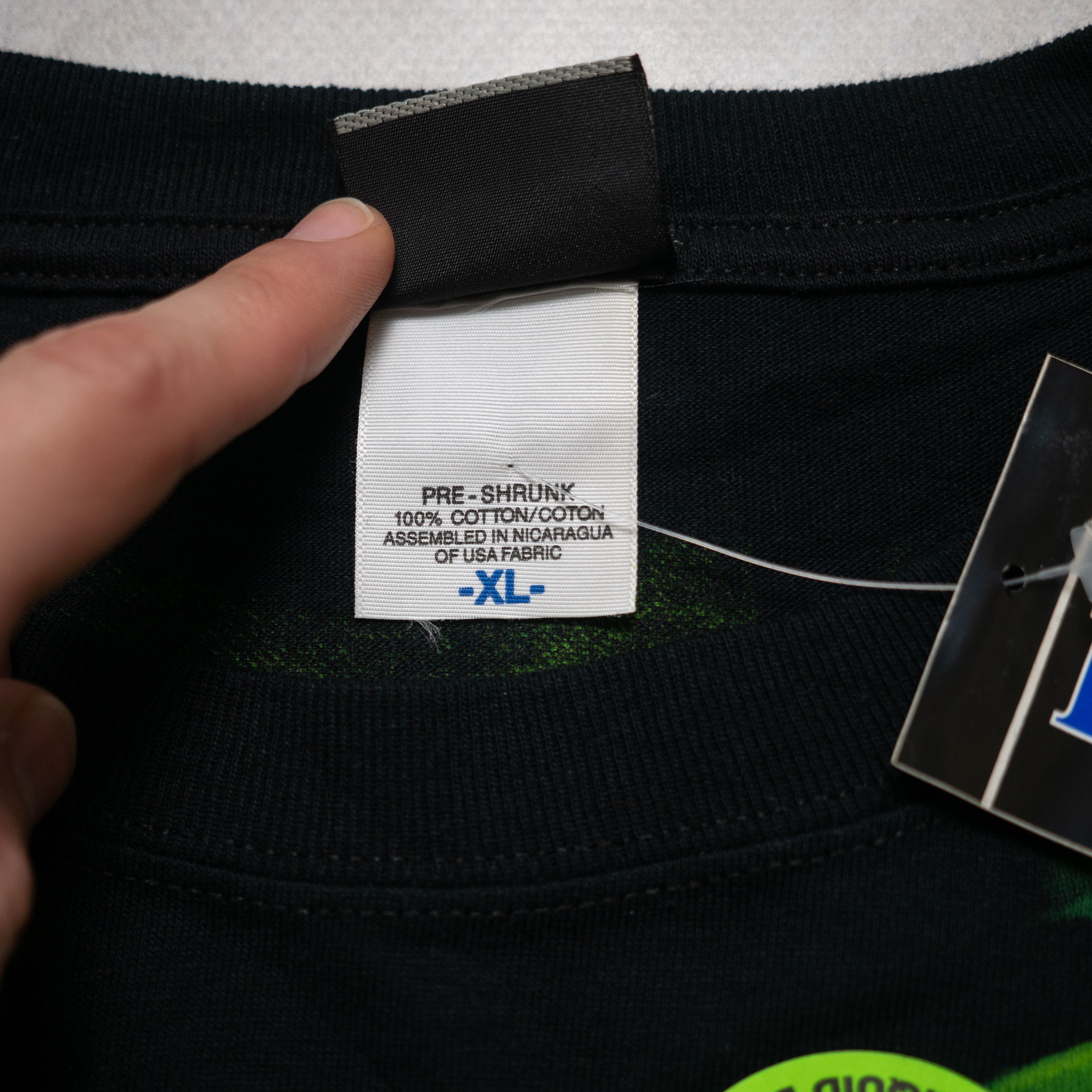 Liquid Blue × Vintage Vintage Liquid Blue 2006 Skull Pile Rare Green Deadstock XL Size US XL / EU 56 / 4 - 7 Thumbnail
