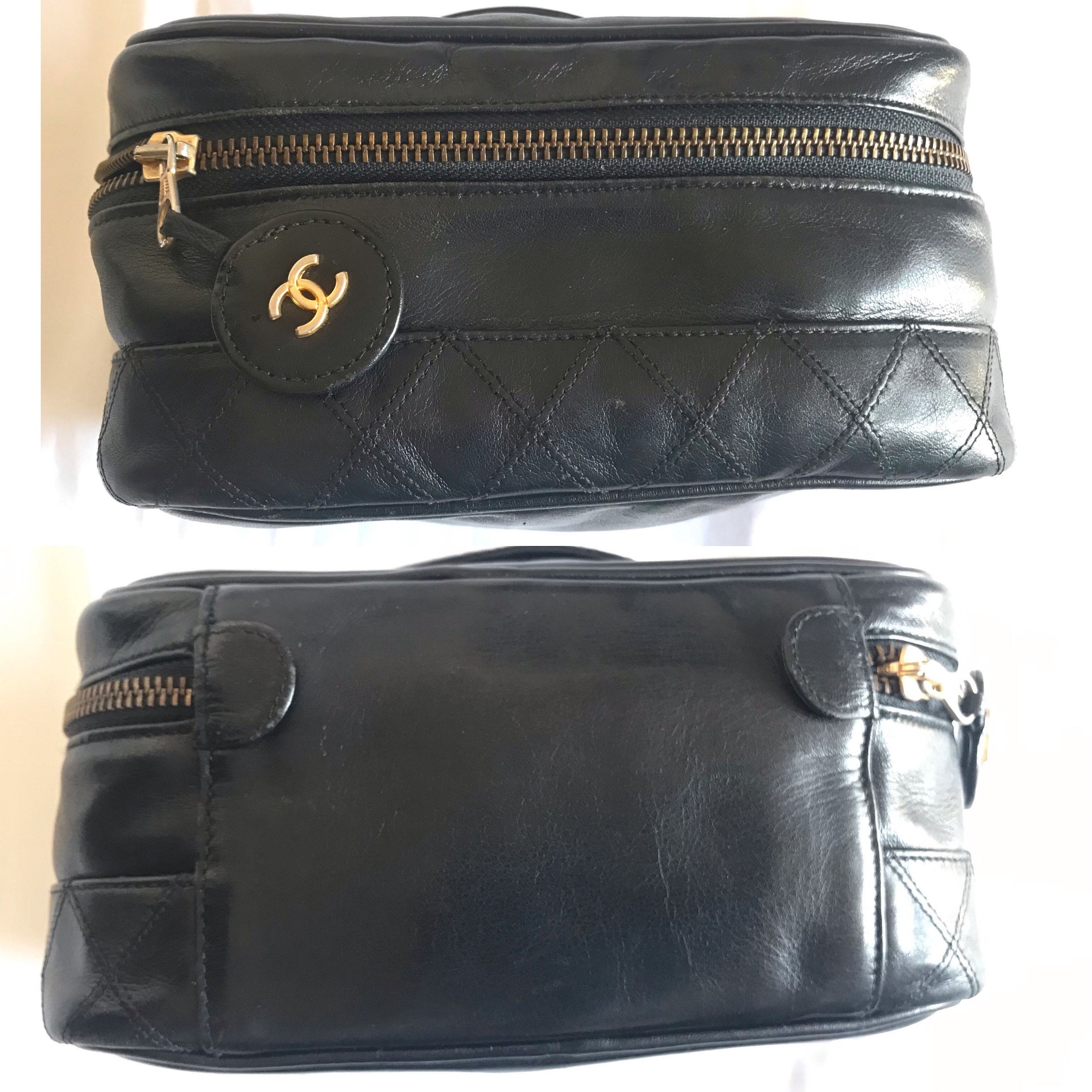 Chanel Vintage CHANEL calfskin classic cosmetic and toiletry purse Size ONE SIZE - 2 Thumbnail