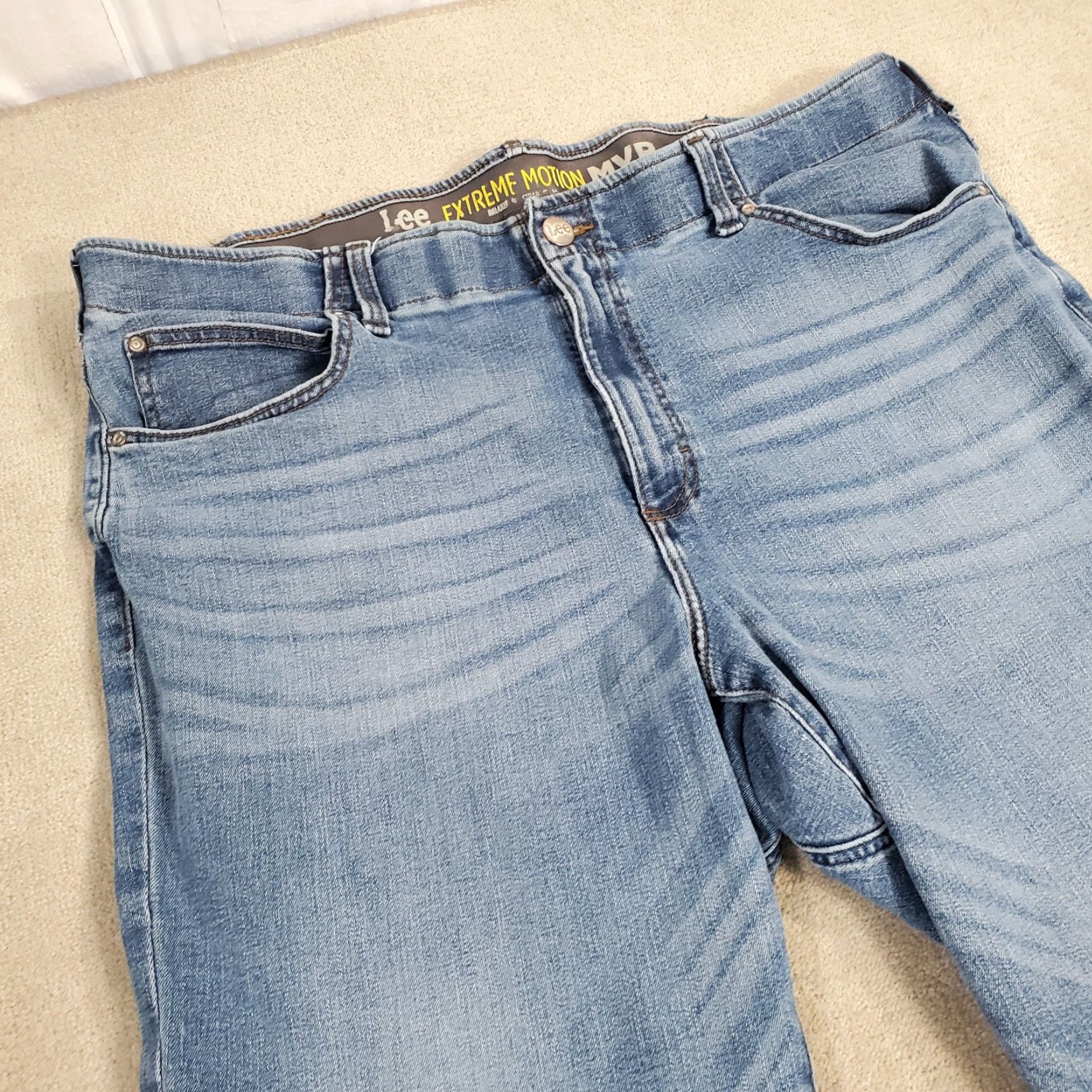 Lee Lee Jeans Mens 44x30 Blue Relaxed Straight Leg MVP Faded Medium Denim Cotton Regular Inseam 30 Classic Logo Pockets Jeans Mens Size US 40 / EU 56 - 2 Thumbnail