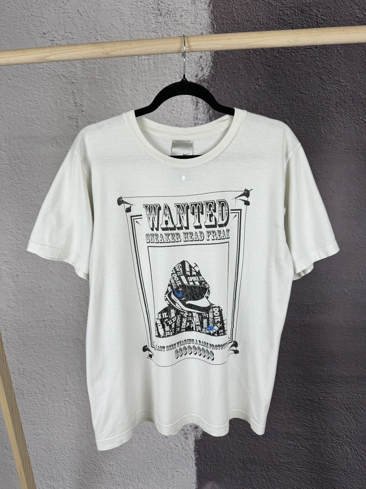 Nike Nike Vintage y2k 00s “Wanted Sneaker Head Freak” tee Size US S / EU 44-46 / 1 - 1 Thumbnail