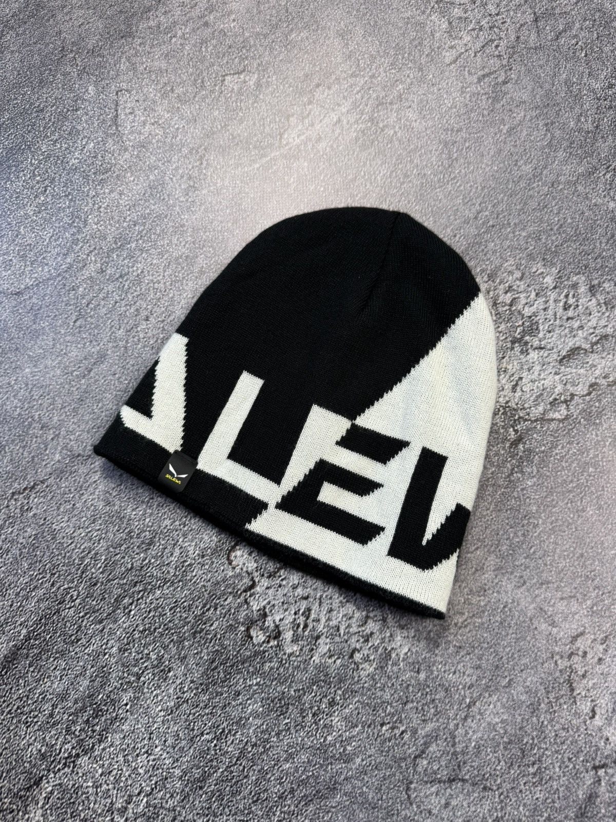 SALEWA Salewa Pure Logo Beanie — Perfect Condition Size ONE SIZE - 1 Thumbnail