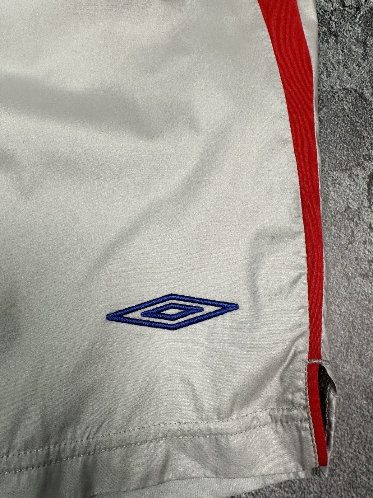 Umbro × Vintage Olympique Lyonnais vintage 2004 2005 Umbro shorts Size US 32 / EU 48 - 5 Thumbnail
