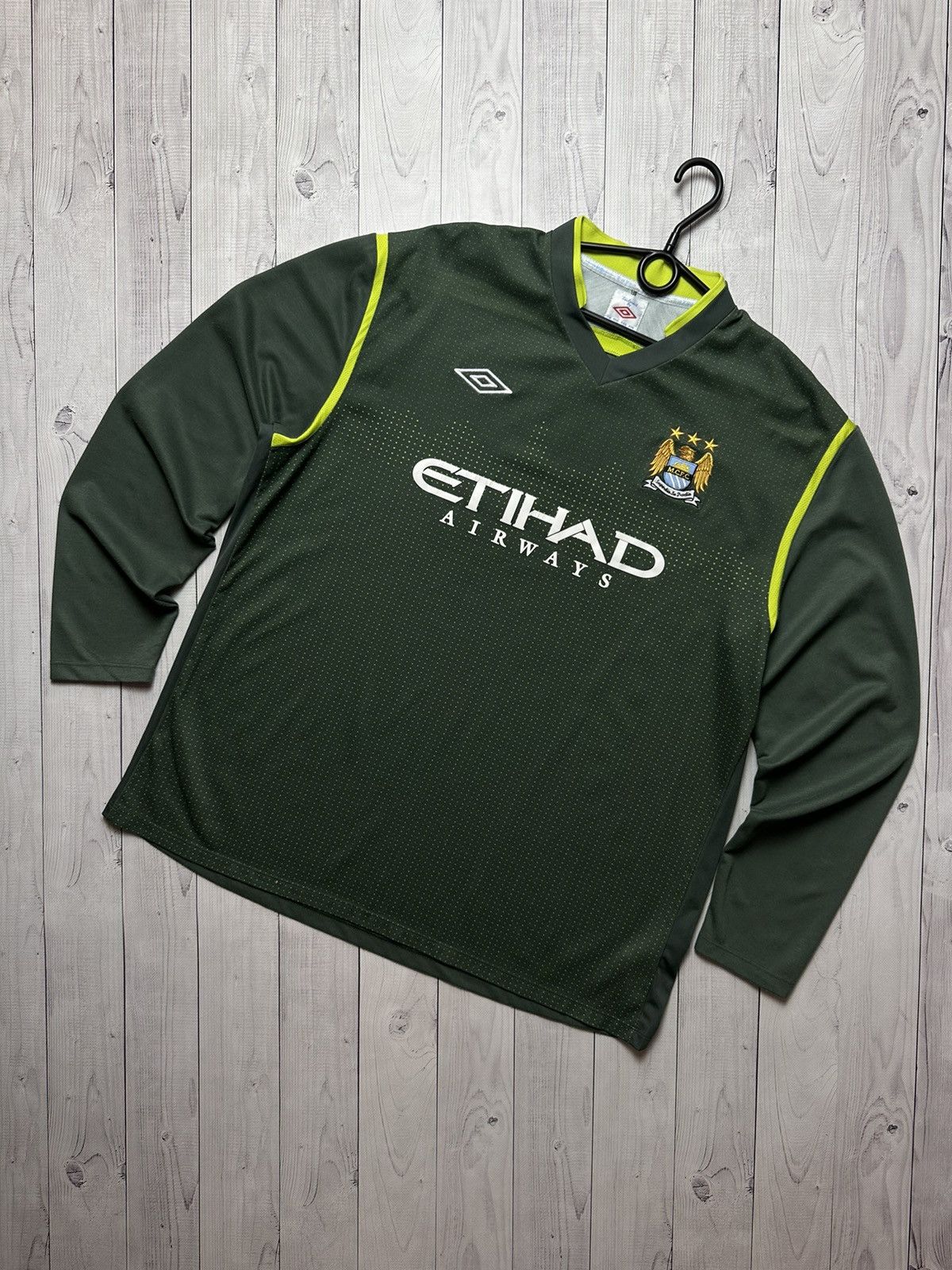 Image of Soccer Jersey x Umbro Vintage Umbro Manchester City Green Goalkeeper Jersey Xl, Men's (Size 2XL)