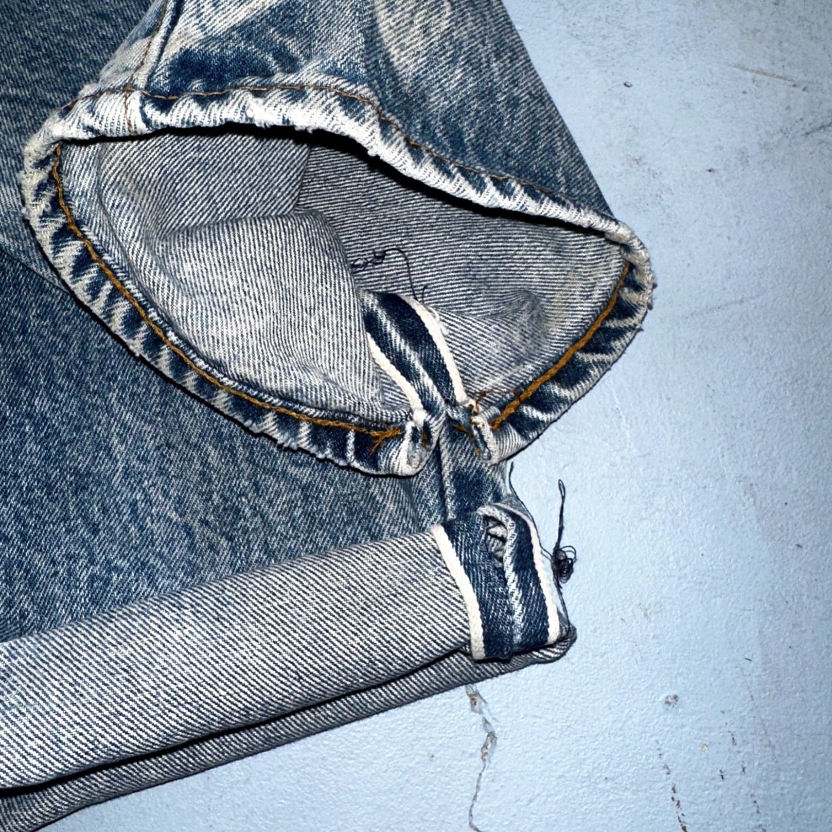 Levi's VINTAGE Levi's 501 Jeans Men 28x34 Blue Denim Straight 80s USA Selvedge Distressed Classic 501 XX Size US 28 / EU 44 - 4 Thumbnail